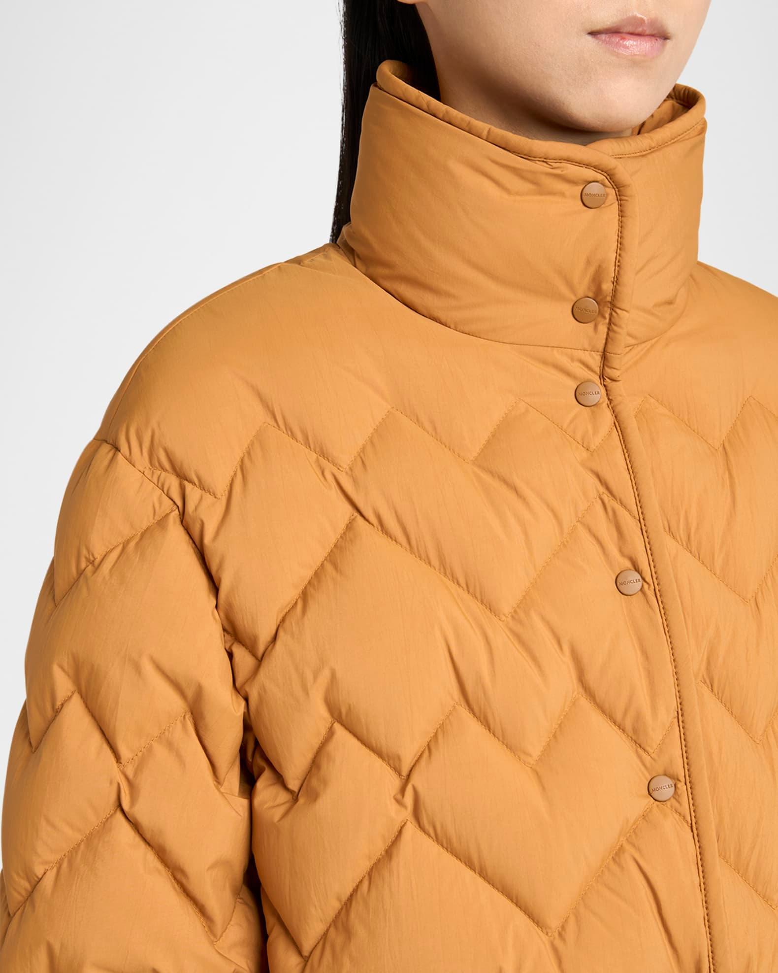 Senevee Chevron-Quilted Short Down Jacket Product Image