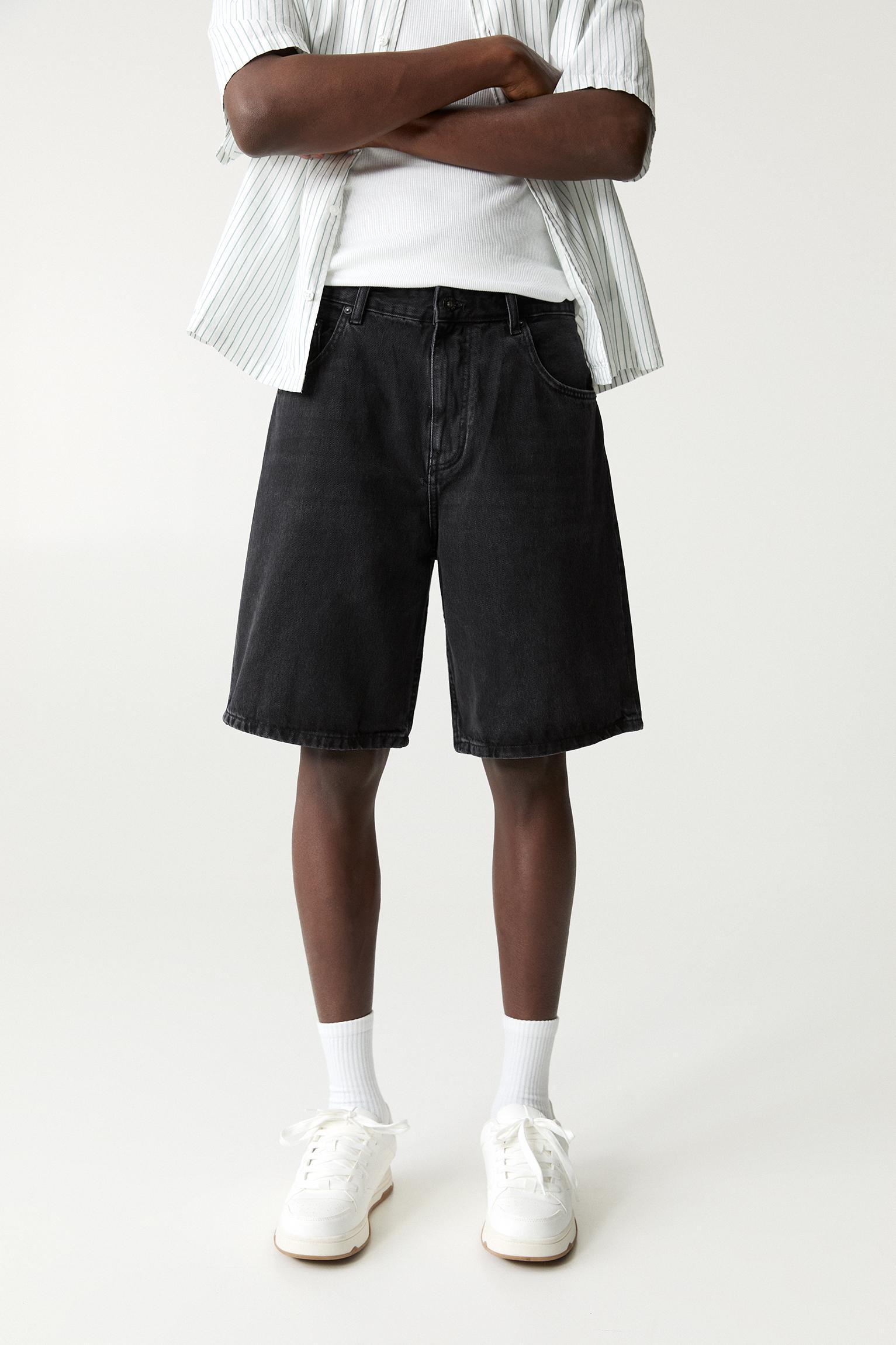 Baggy denim Bermuda shorts Product Image