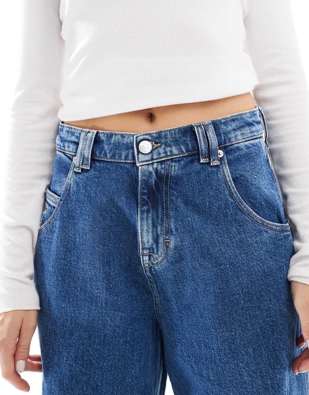 Tommy Jeans Daisy low baggy jeans in mid wash Product Image