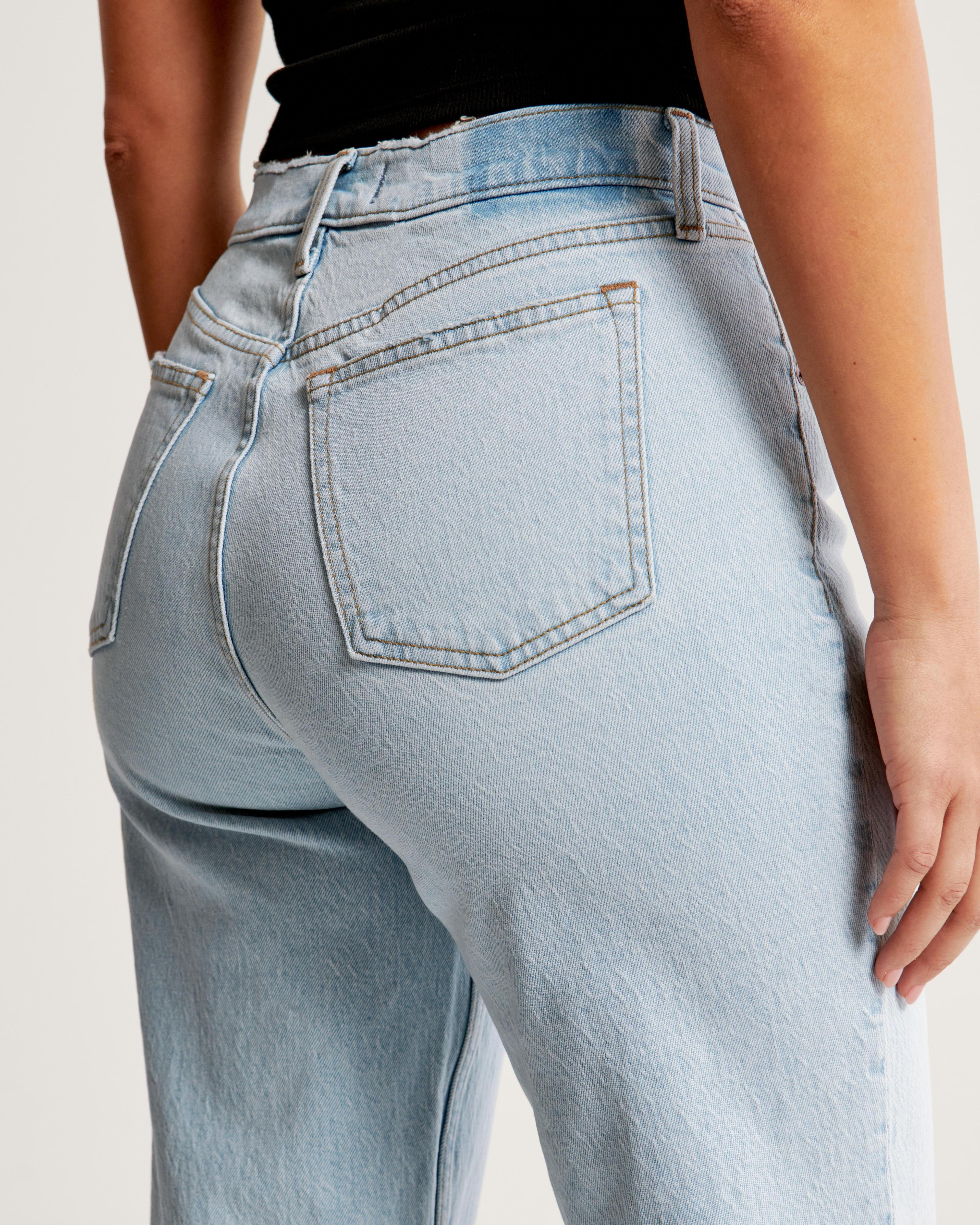 Curve Love Mid Rise 90s Straight Jean Product Image