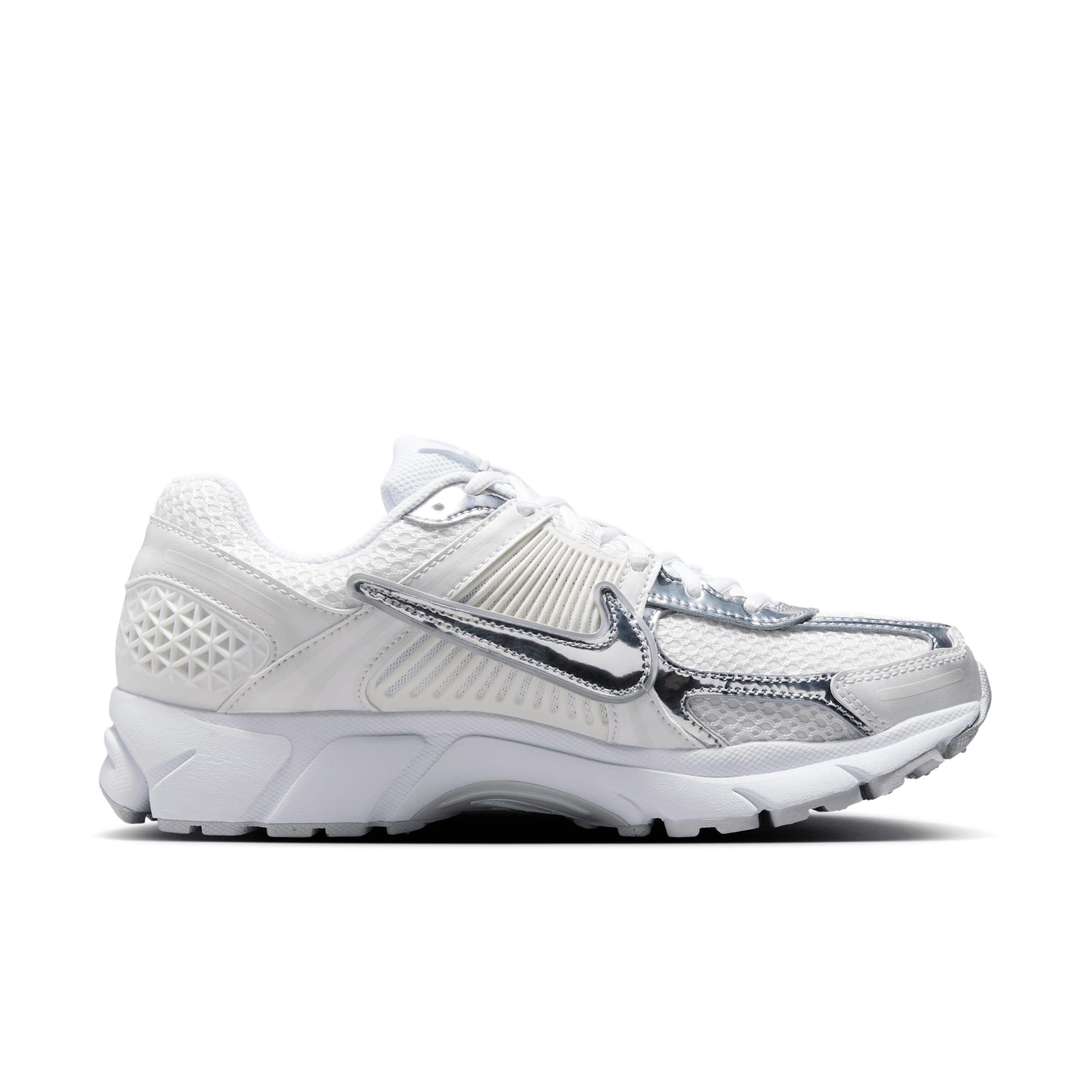 Nike Women's Zoom Vomero Shoes Product Image