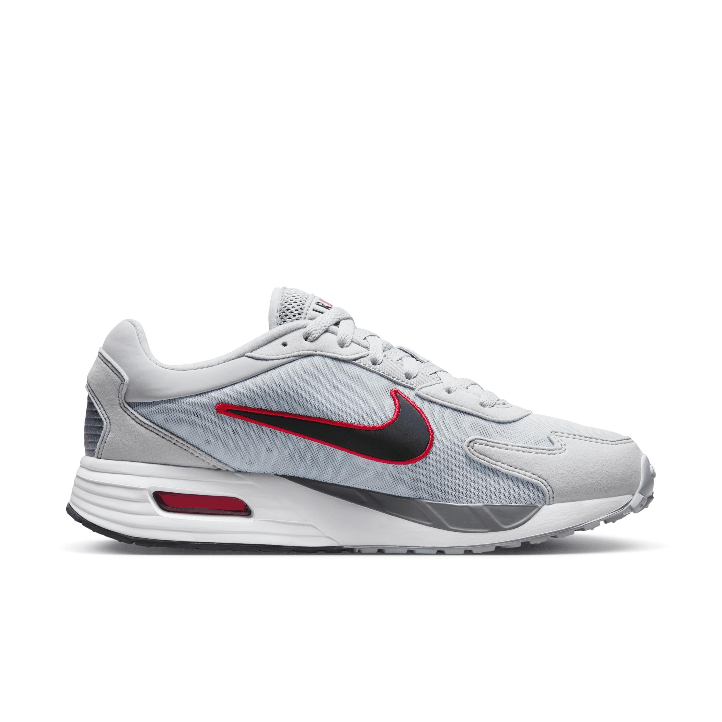 Nike Men's Air Max Solo Shoes Product Image