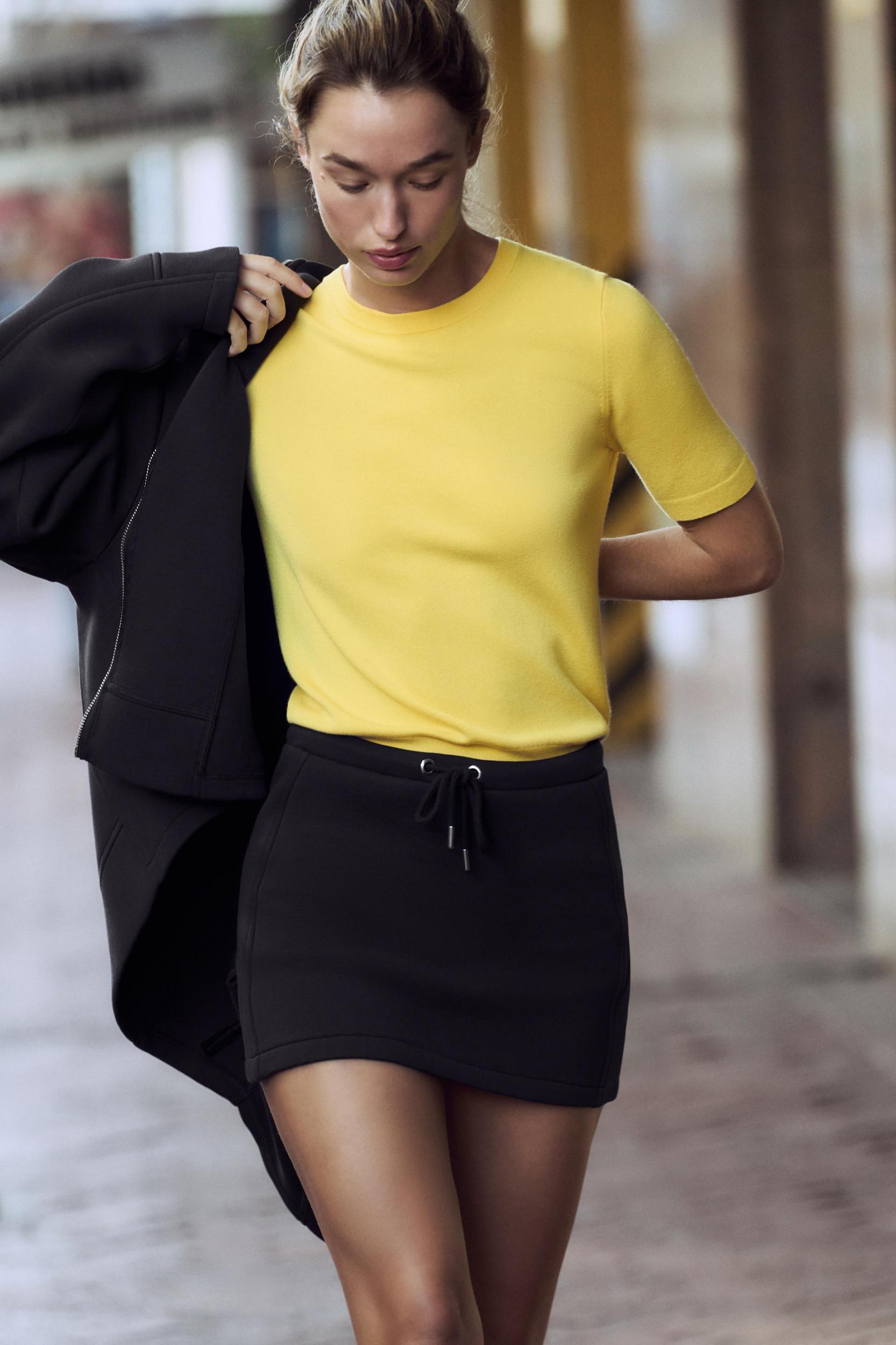 PIQUÉ MINI SKIRT Product Image