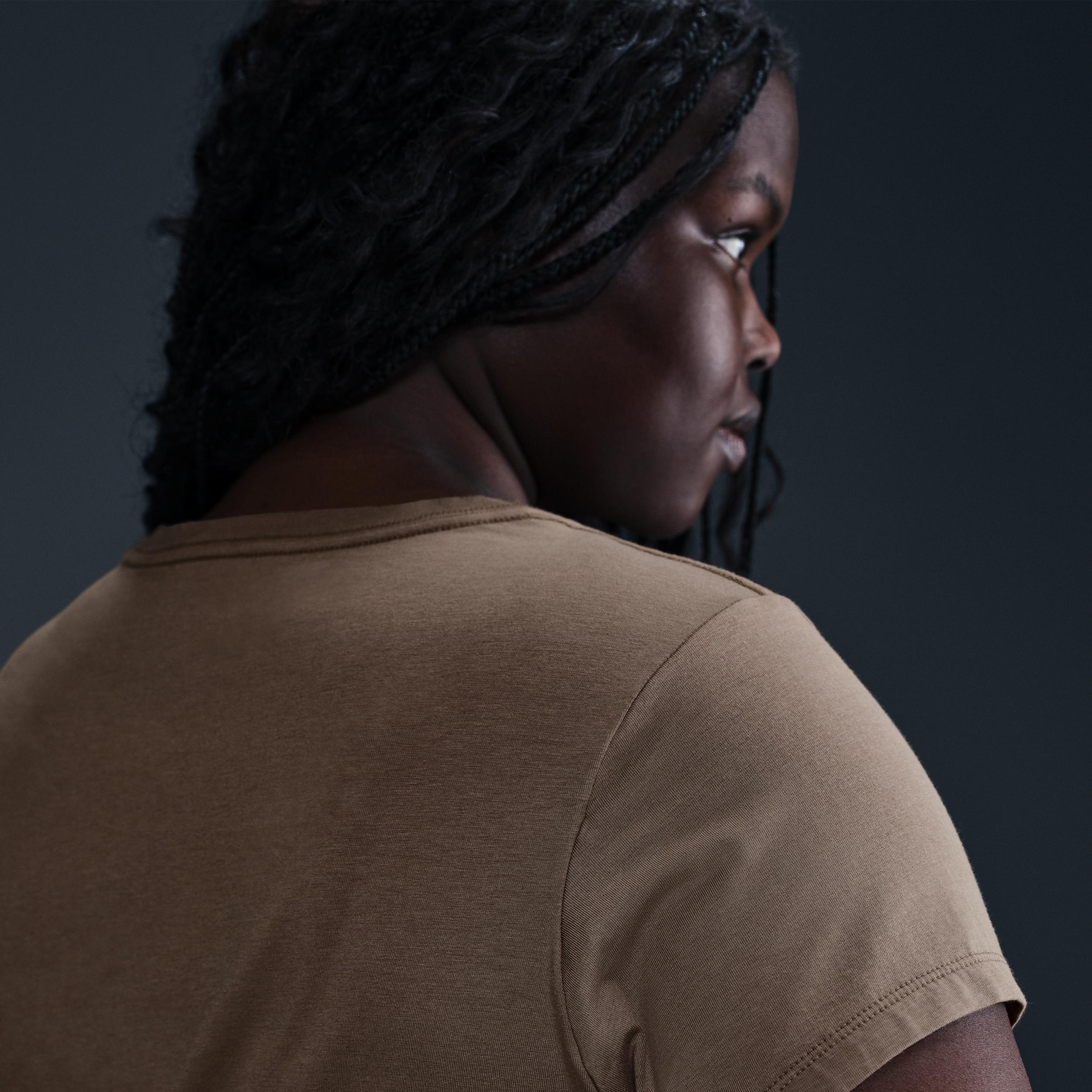 Women's Nike Sportswear Chill Knit Cropped T-Shirt (Plus Size) Product Image