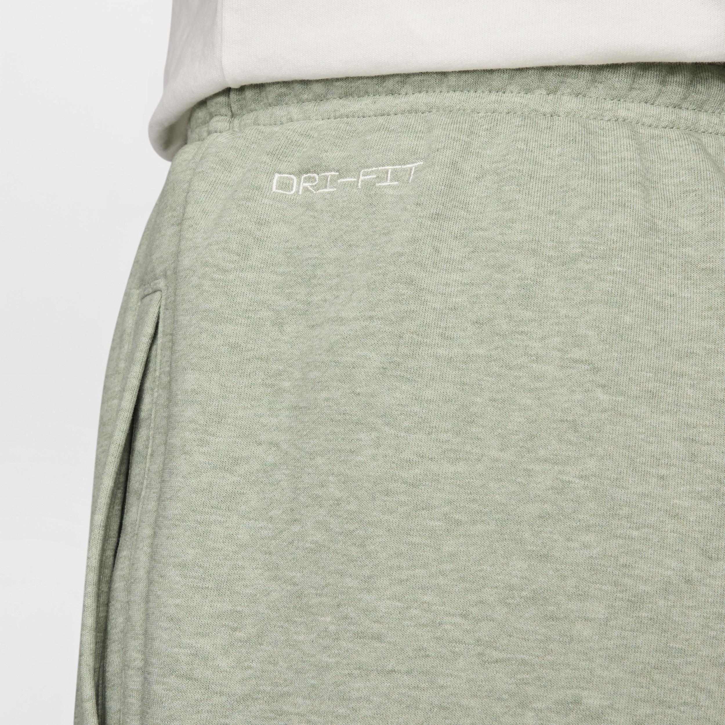 Nike Men's Standard Issue Dri-FIT Basketball Pants Product Image