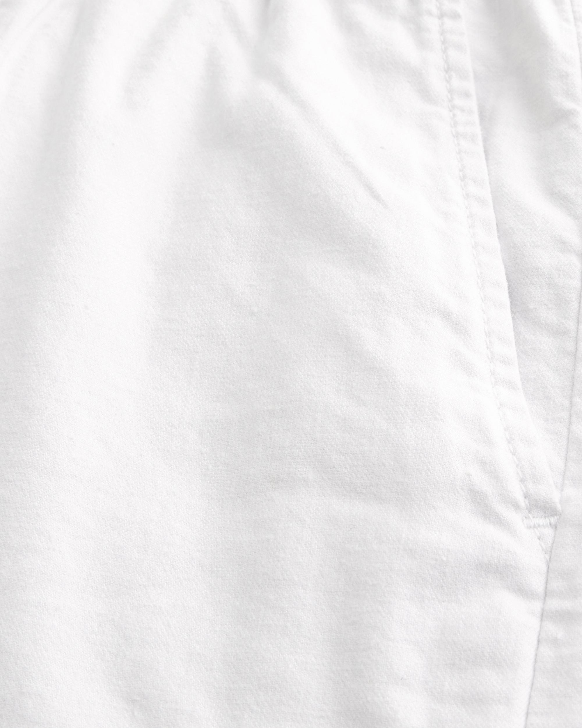 Mid-Thigh Twill Pull-On Shorts Product Image