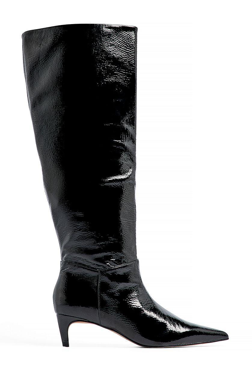 Textured glossy boots Product Image