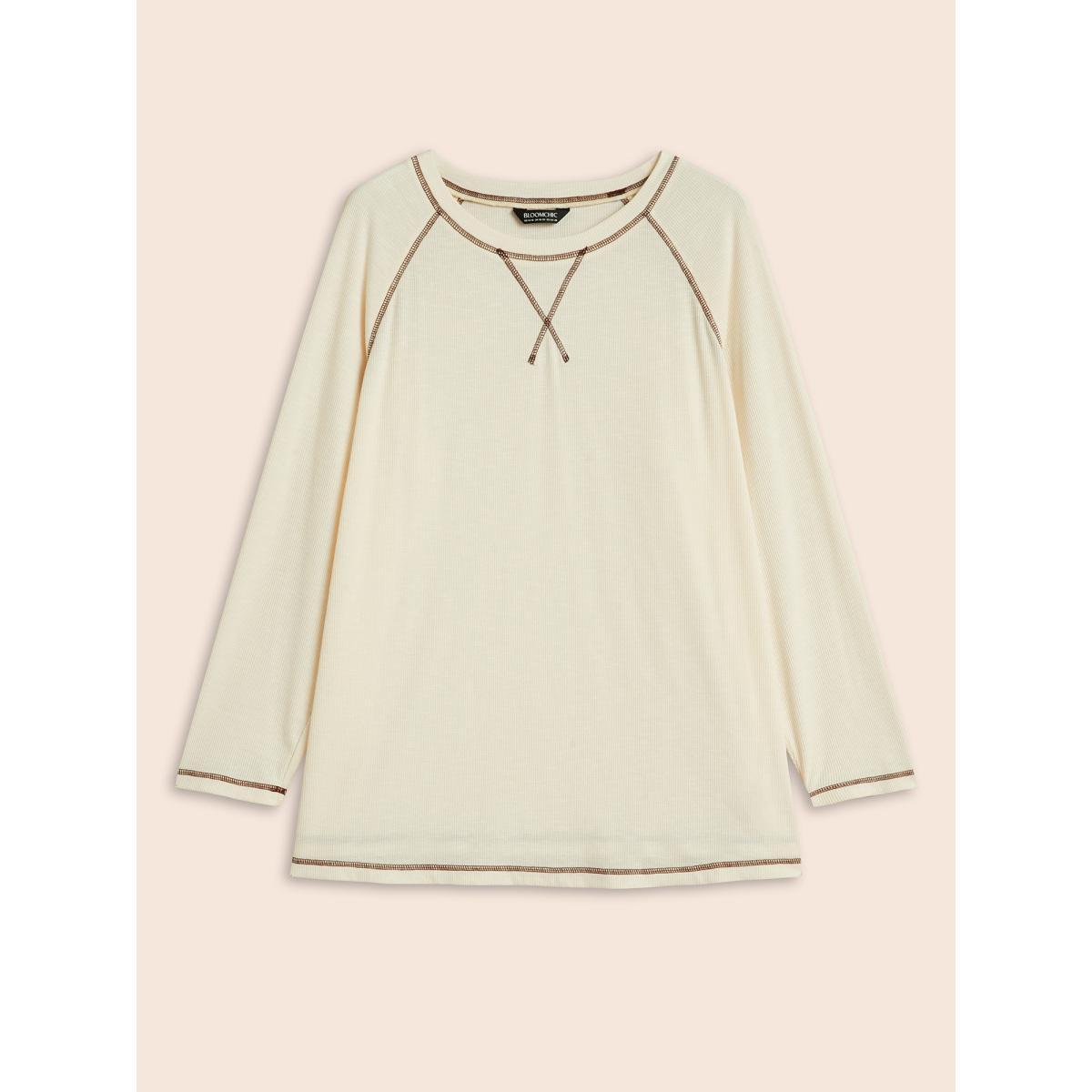 Plus Size Crew Neck Contrast Stitch Raglan Sleeve T-shirt Ivory Women Casual Topstitching Round Neck Everyday T-shirts BloomChic 26/4X Product Image
