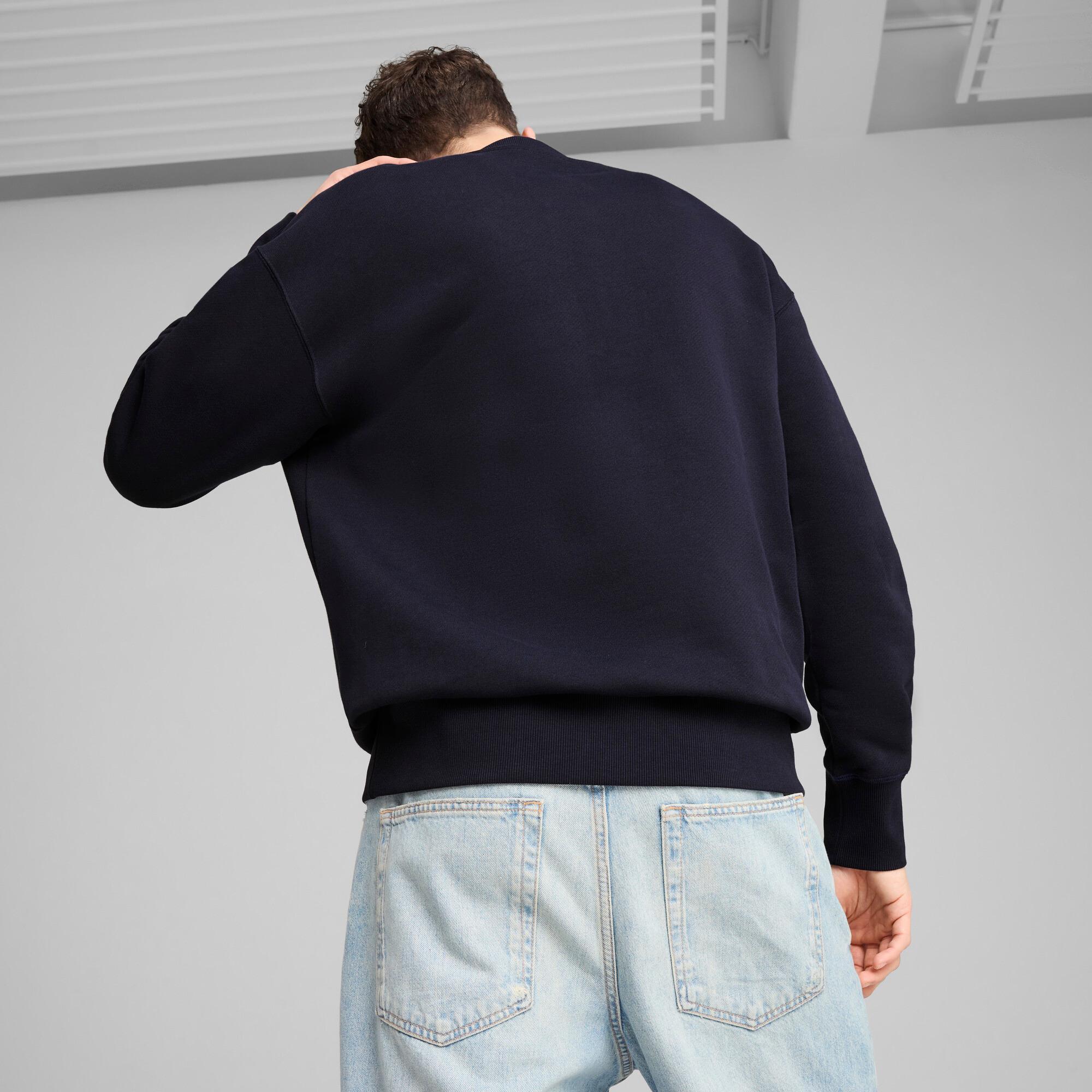 PREMIUM ESSENTIALS Men's Relaxed Graphic Crew Product Image