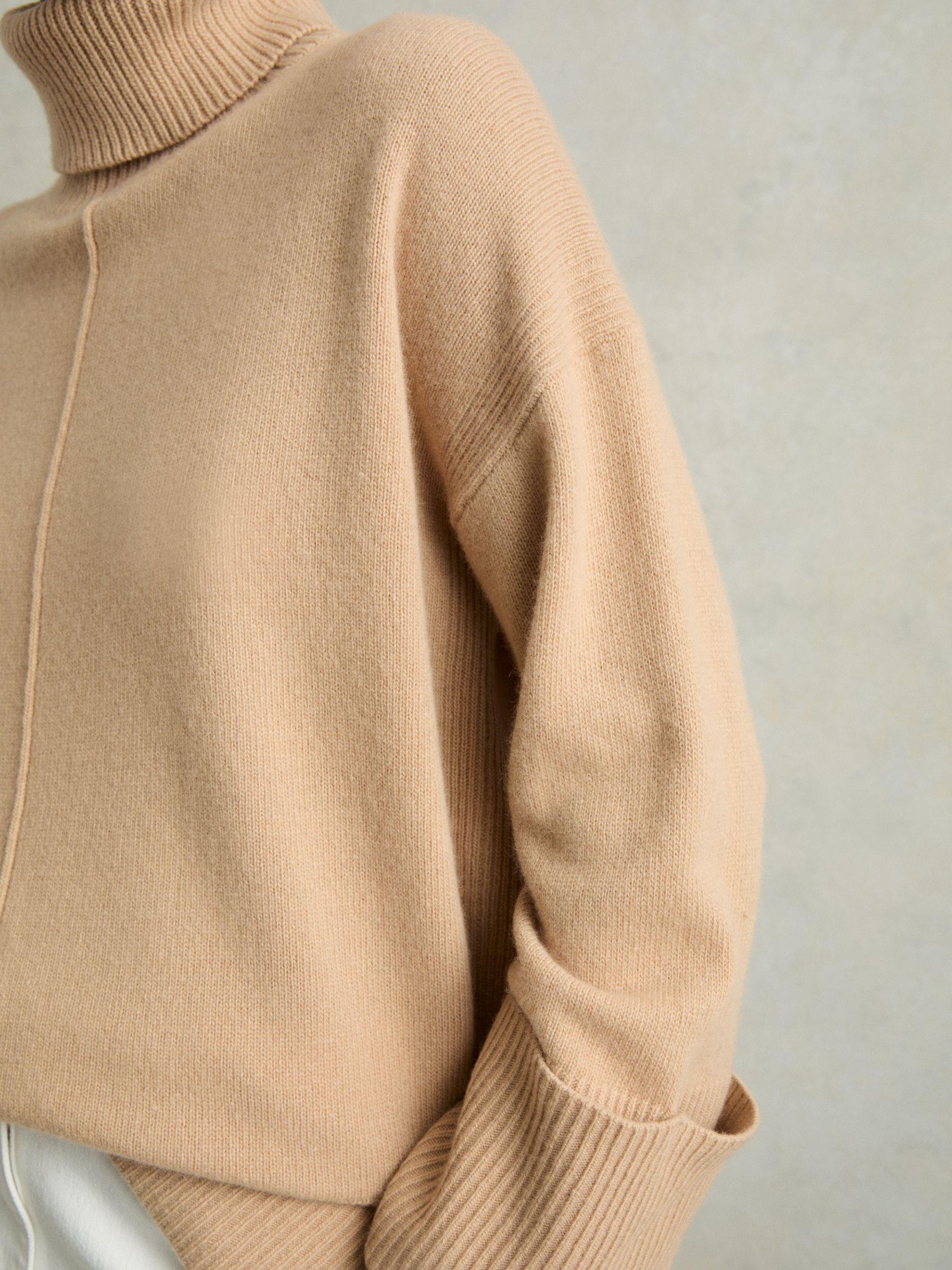 Casual Wool-Cashmere Roll Neck Jumper in Camel Product Image