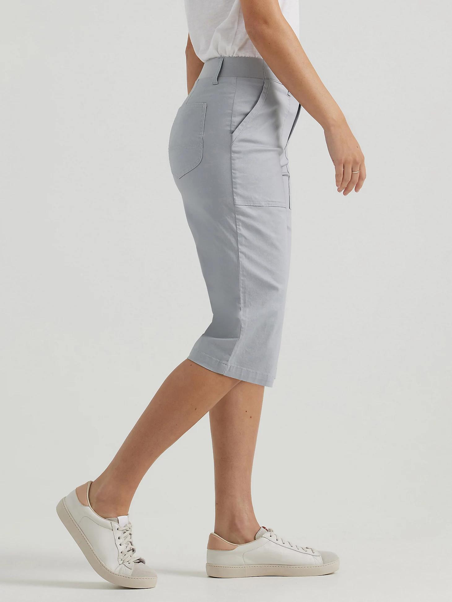 Women's Ultra Lux Comfort with Flex-to-Go Relaxed Fit Utility Skimmer | Women's Capris & Crops | Lee® Product Image