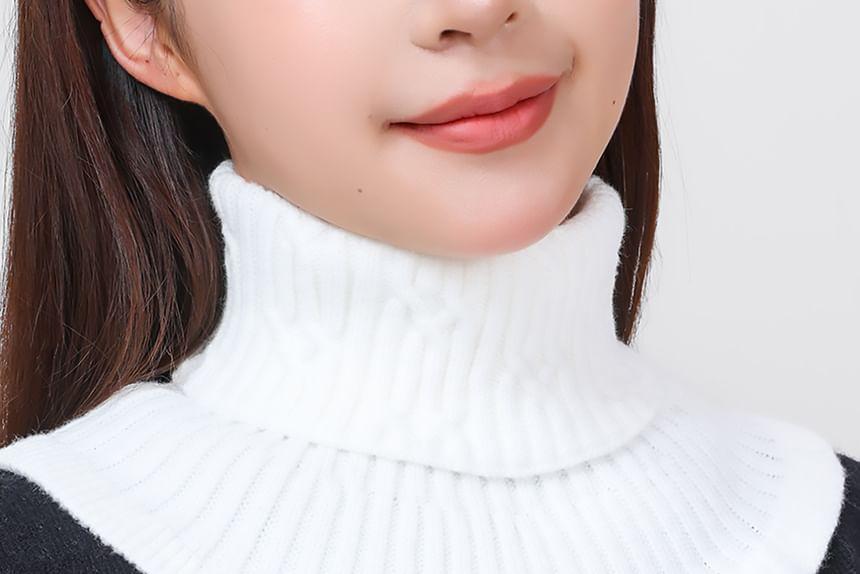 Turtleneck Plain Ribbed Knit Decorative Collar Product Image