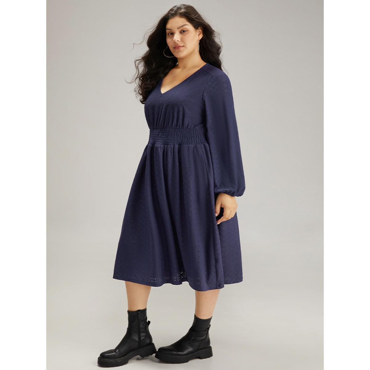 Plus Size Plain Textured Shirred Ruffle Hem Dress DarkBlue Women Casual Elastic cuffs V-neck Long Sleeve Curvy Midi Dress BloomChic 14-16/1X Product Image