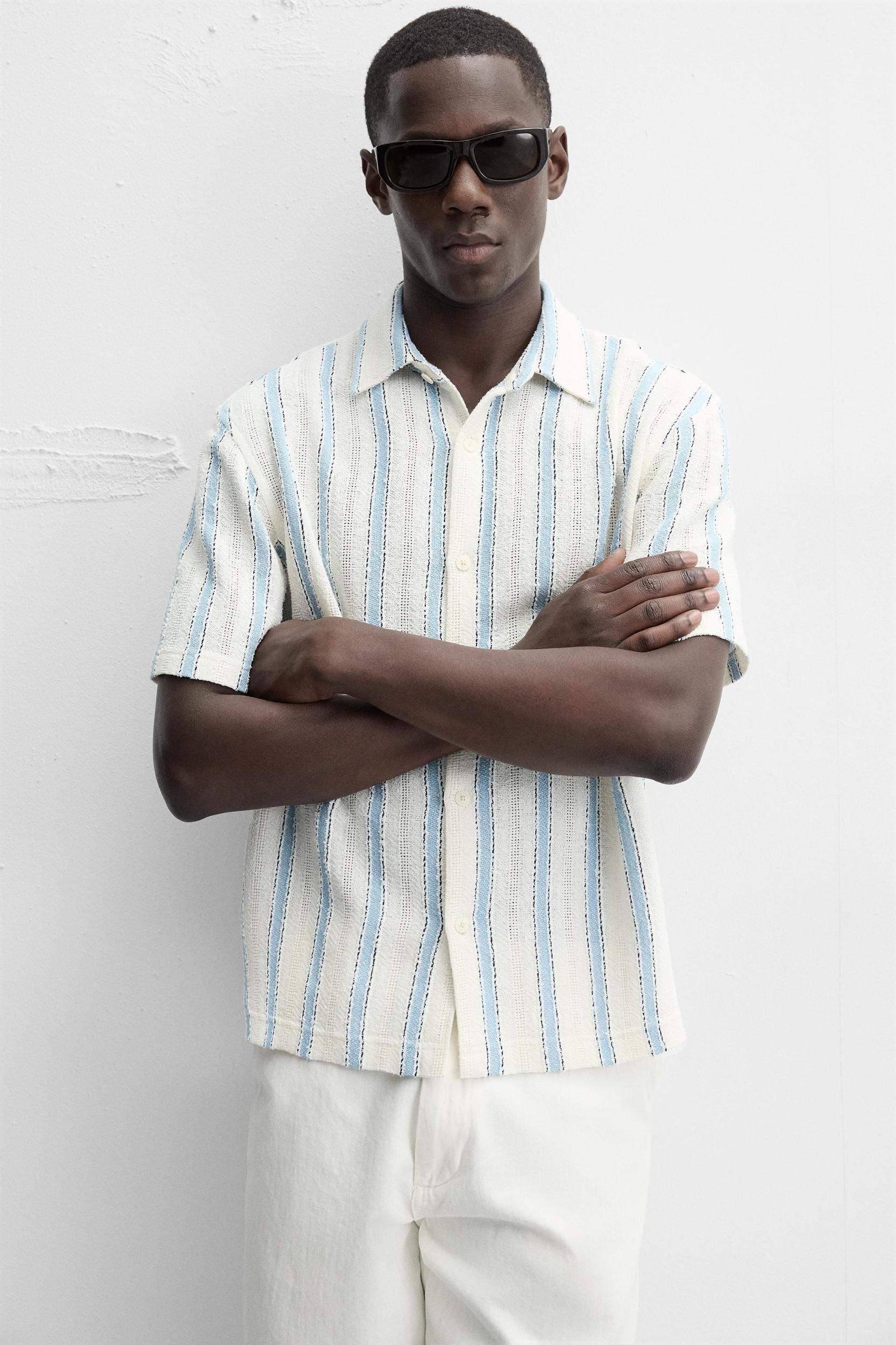STRIPED SHIRT Product Image