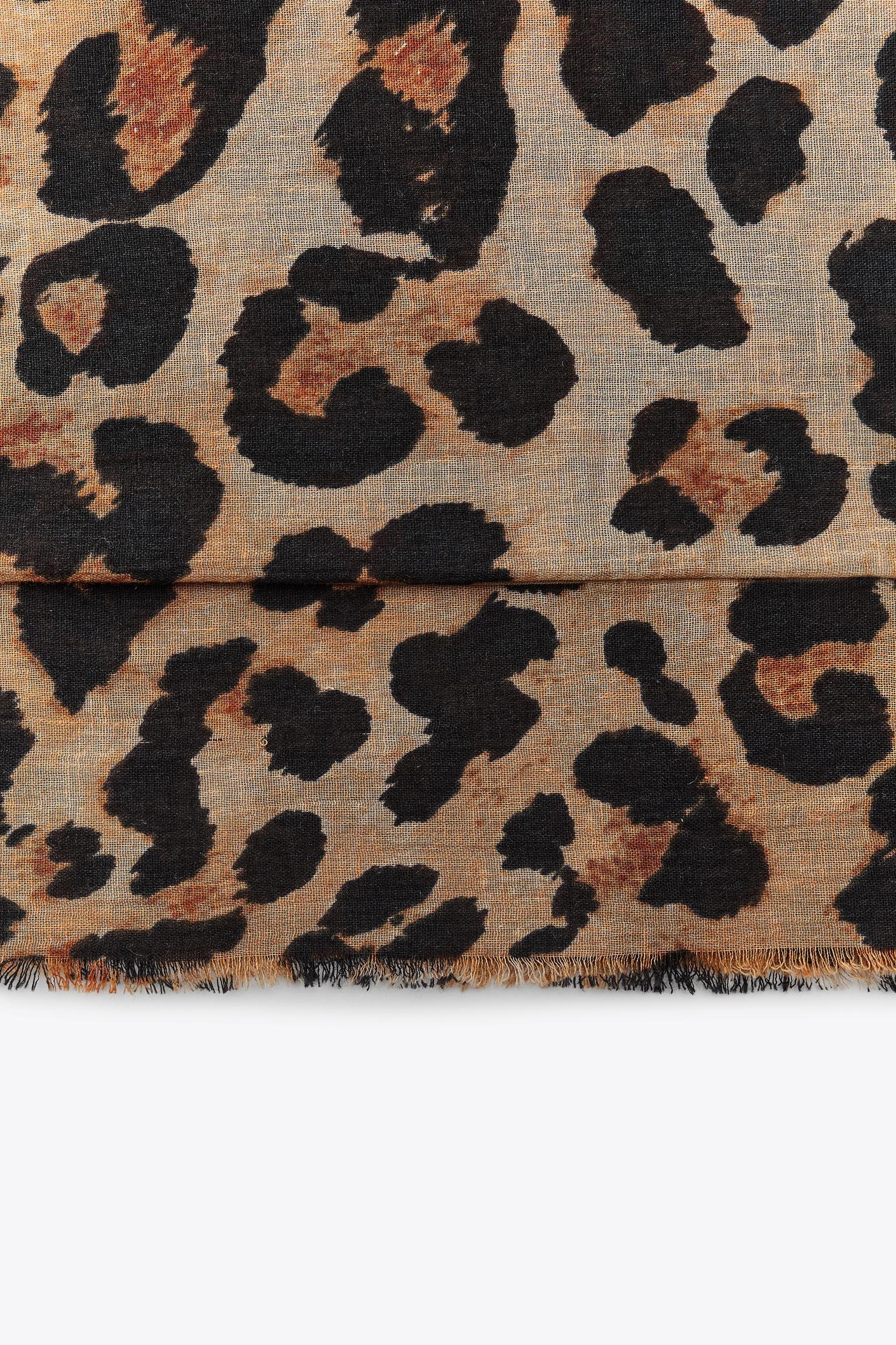 ANIMAL PRINT HANDKERCHIEF Product Image