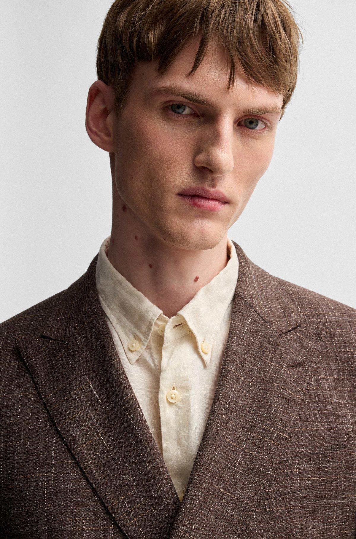 Two-piece suit in patterned tweed Product Image