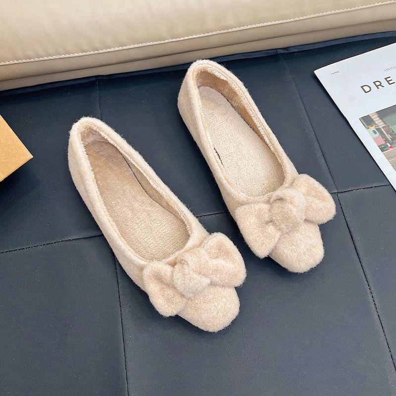 Bow Fleece Flats Product Image