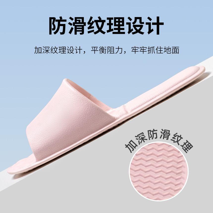 Travel Foldable Slippers Product Image