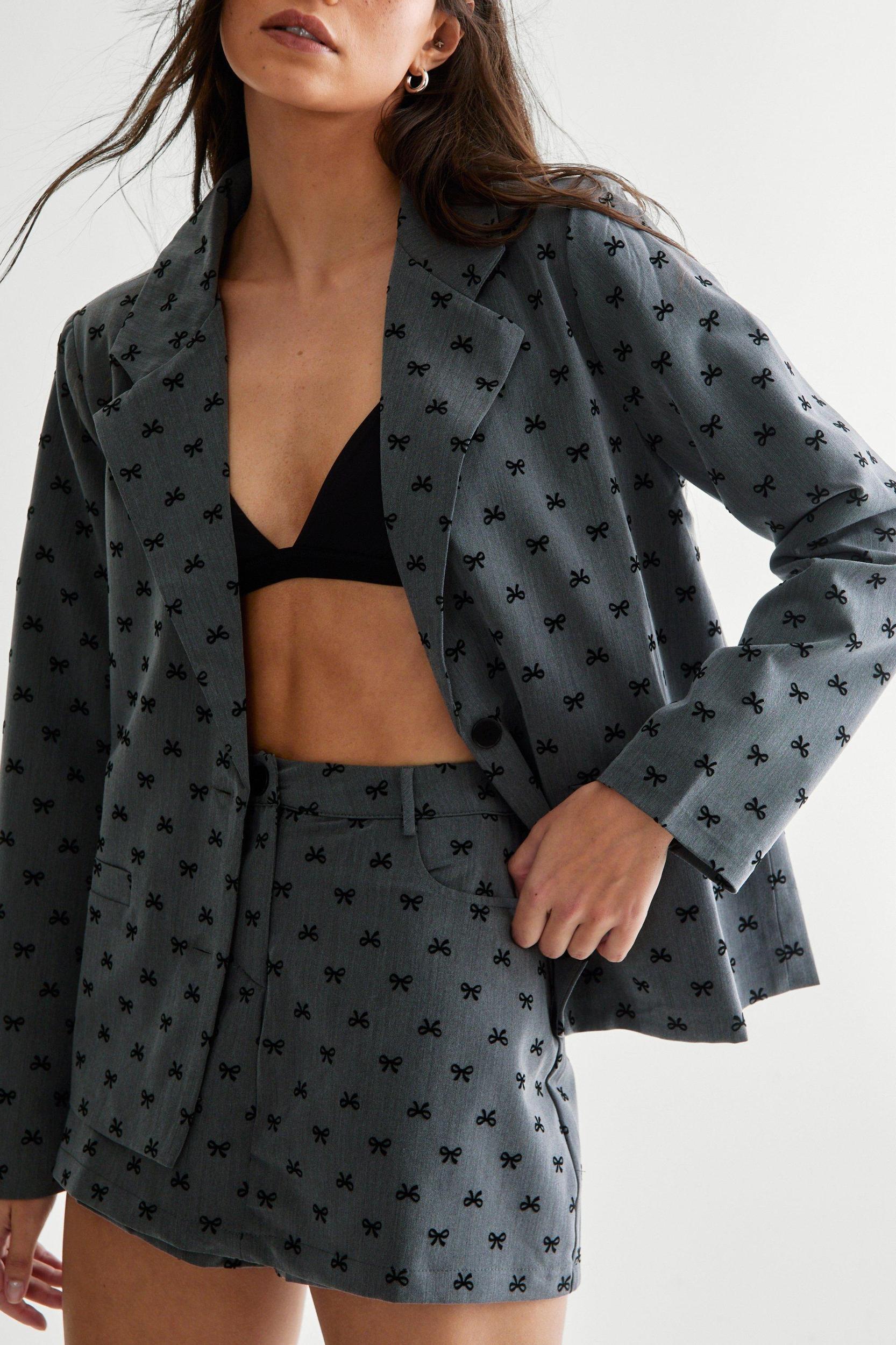 Bow Print Blazer Product Image