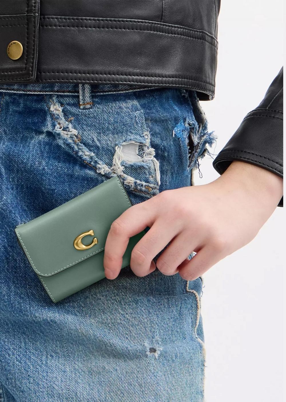 COACH Essential Sage Leather Card Holder Wallet In Green Leather Product Image