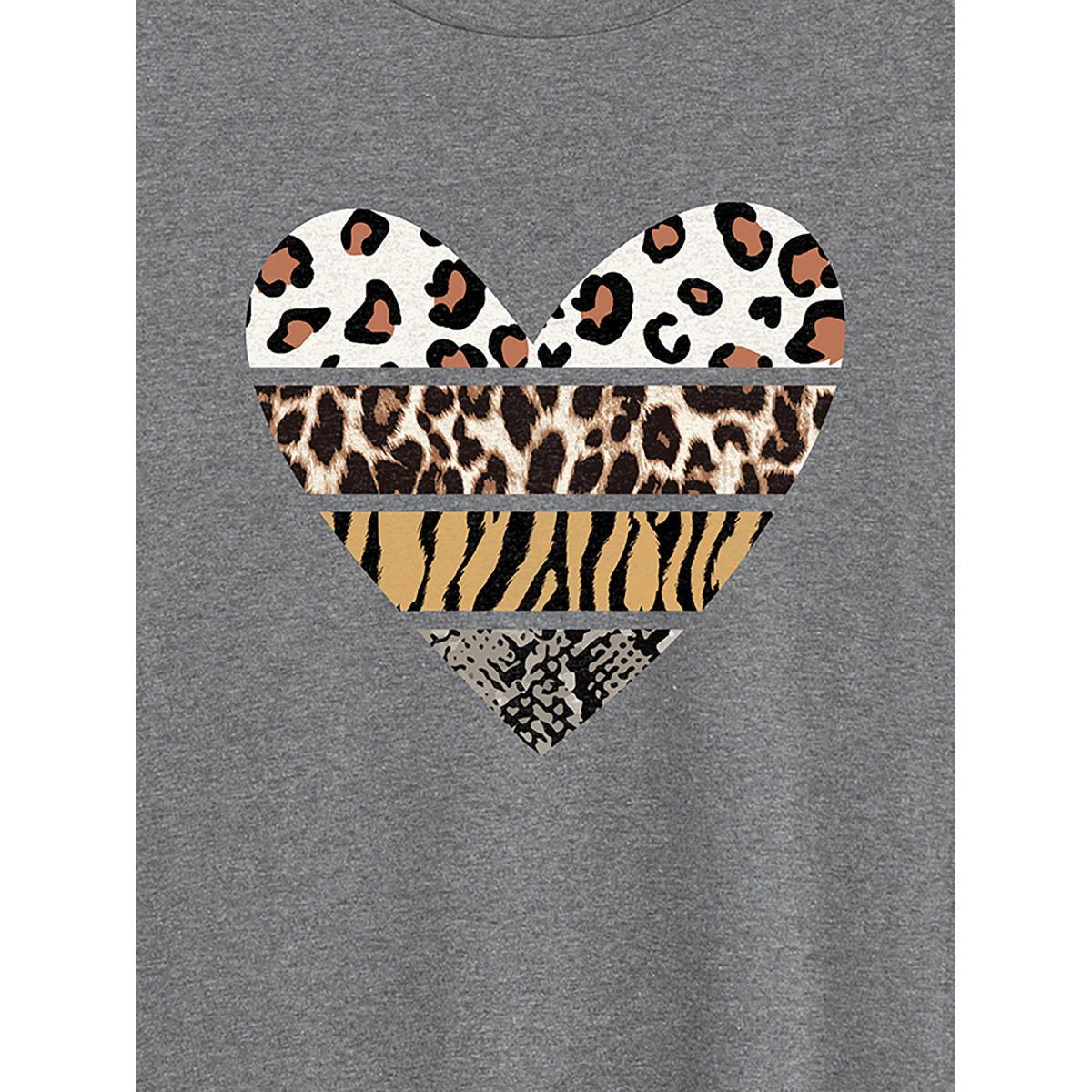 Plus Size Wild at Heart Round Neck T-Shirt DarkGray Women Non Art&design Round Neck Everyday-Casual T-shirts BloomChic 12/L Product Image