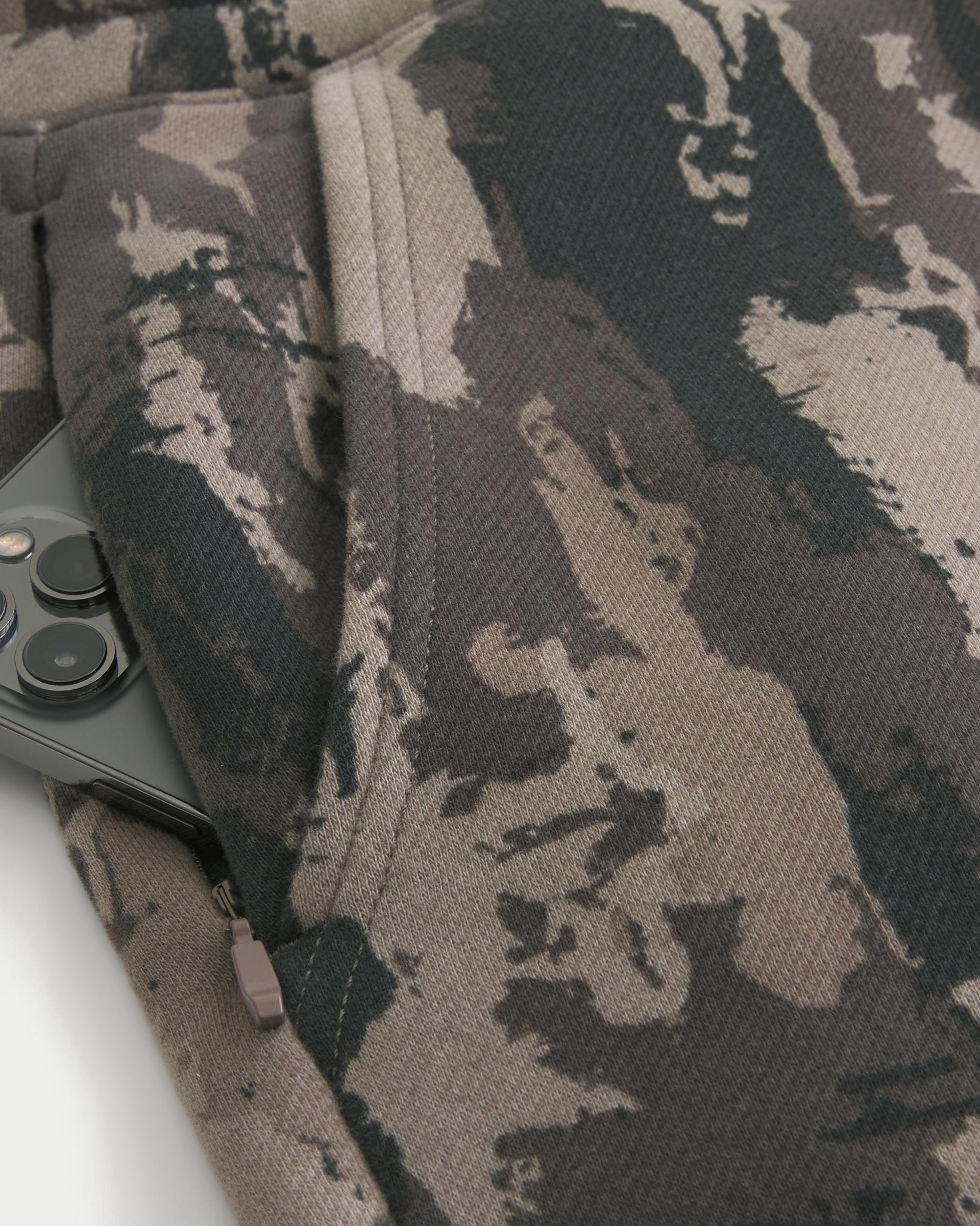 Applique Graphic Bootcut Sweatpants Product Image