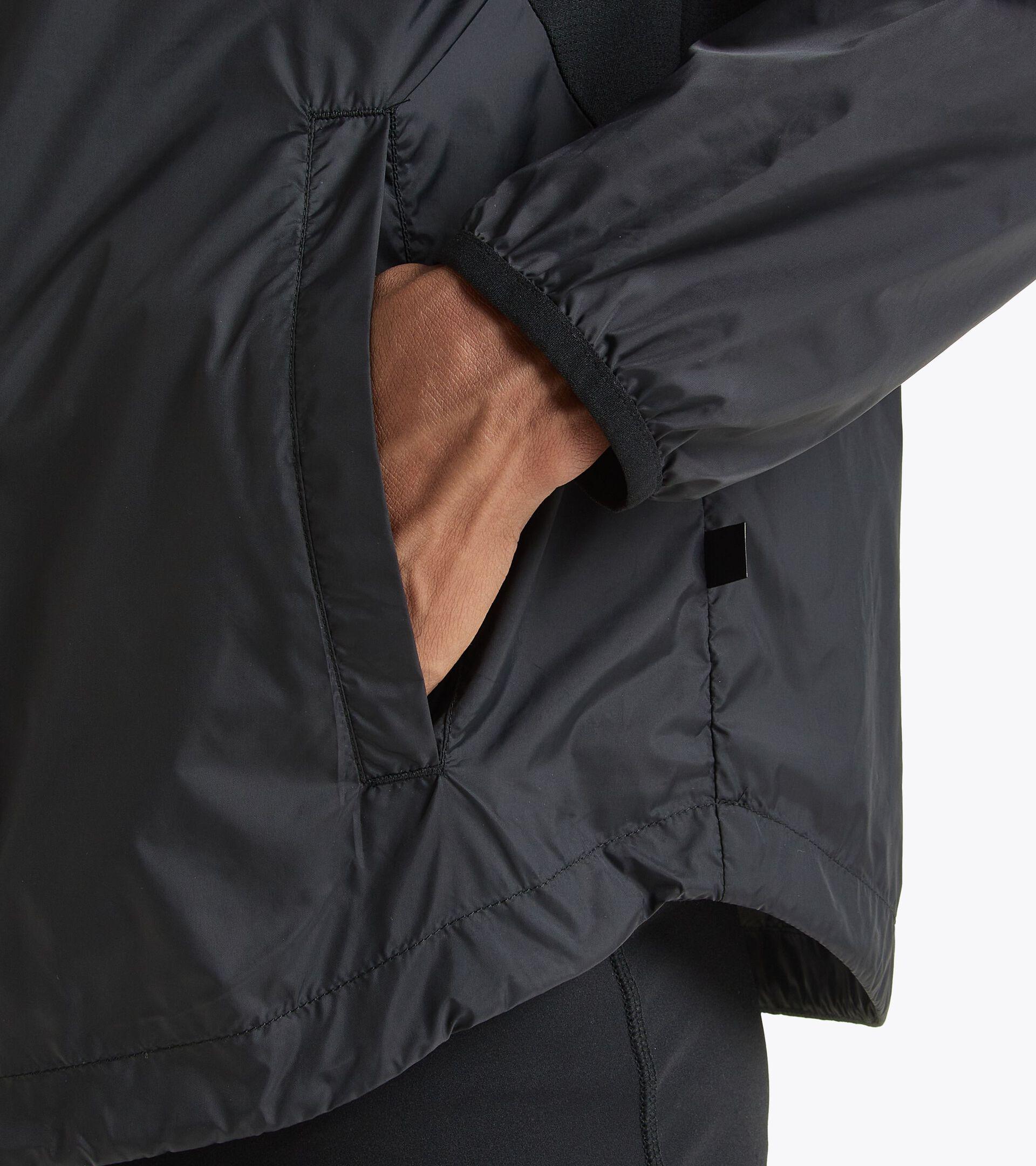 PACKABLE WIND JACKET Product Image