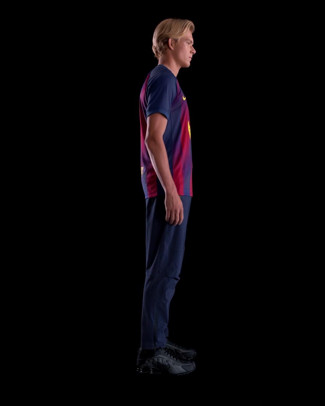 FC Barcelona 2025/26 Stadium Home Nike Men's Dri-FIT Soccer Replica Jersey Product Image