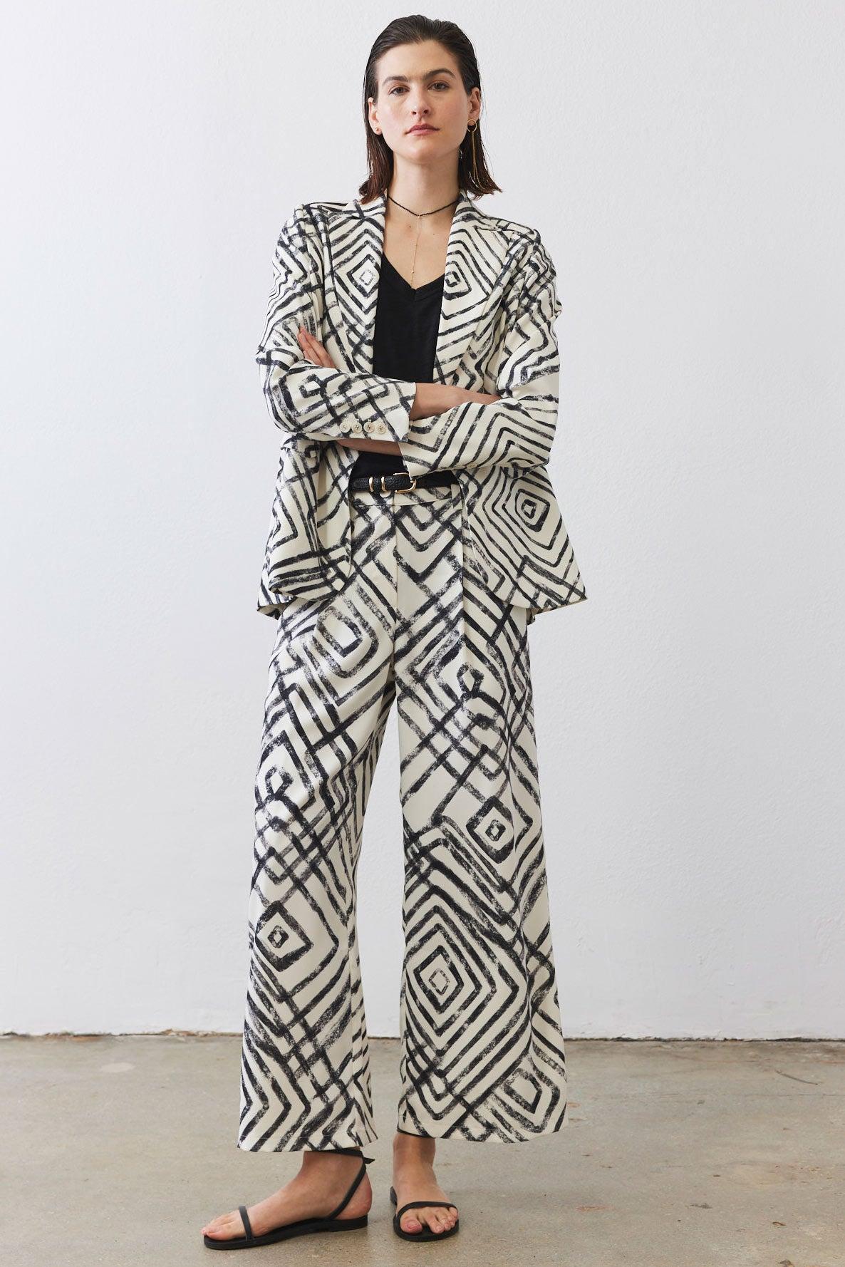 The Classic Blazer That Upgrades You Product Image