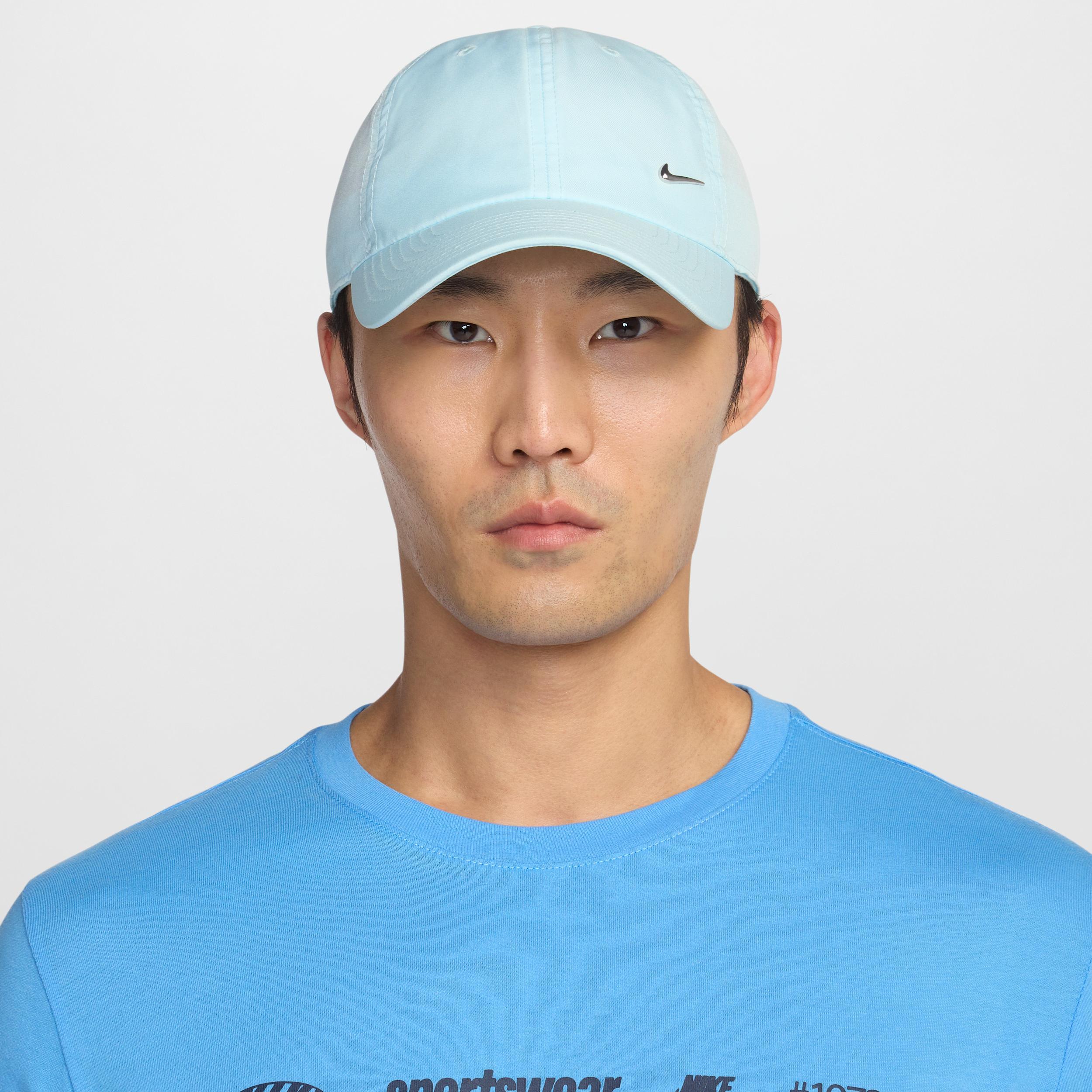 Nike Dri-FIT Club Unstructured Metal Swoosh Cap Product Image