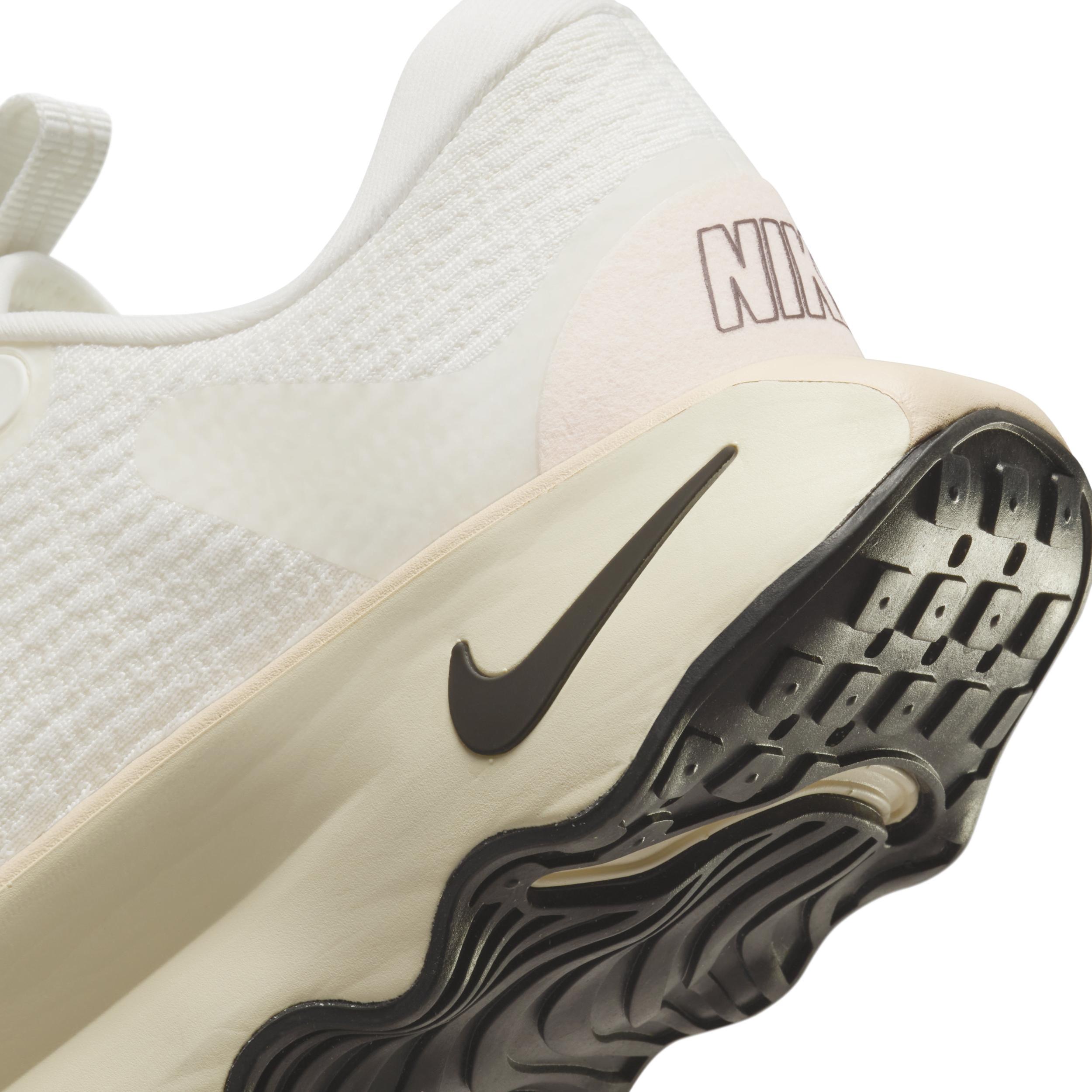 Nike Women's Motiva Walking Shoes Product Image