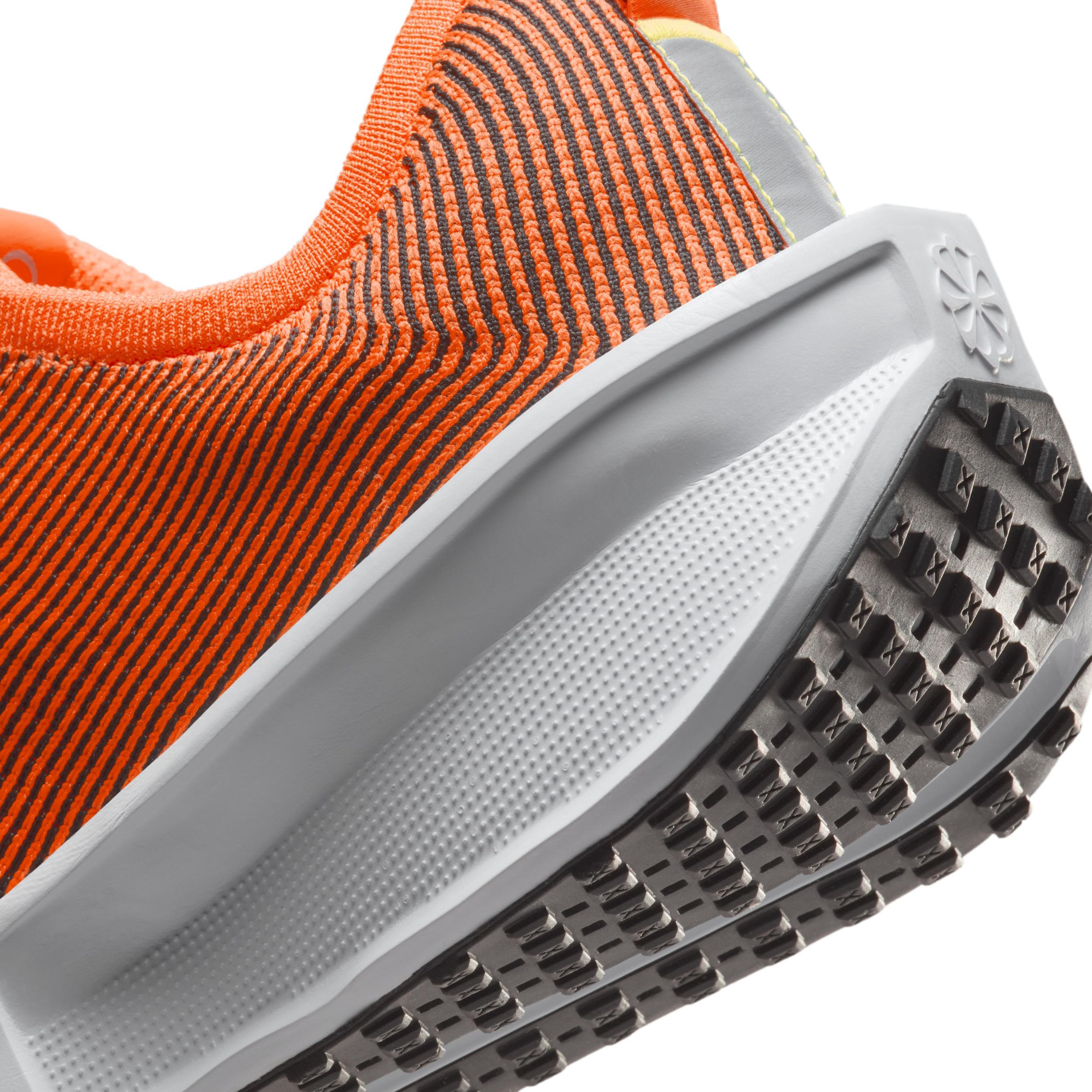 Nike Men's Interact Run SE Road Running Shoes Product Image