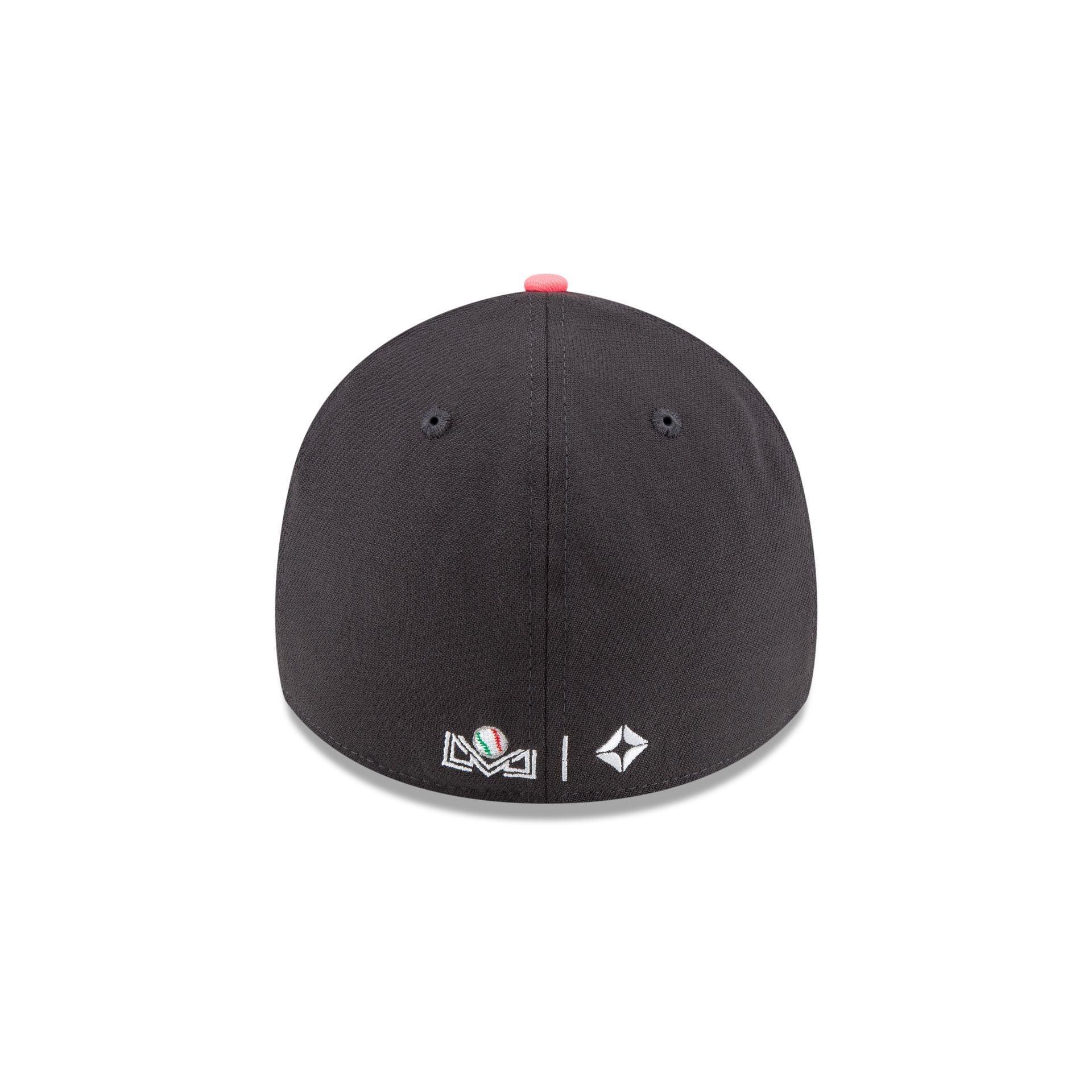 Denver Broncos Team Classic 39THIRTY Stretch Fit Hat Male Product Image