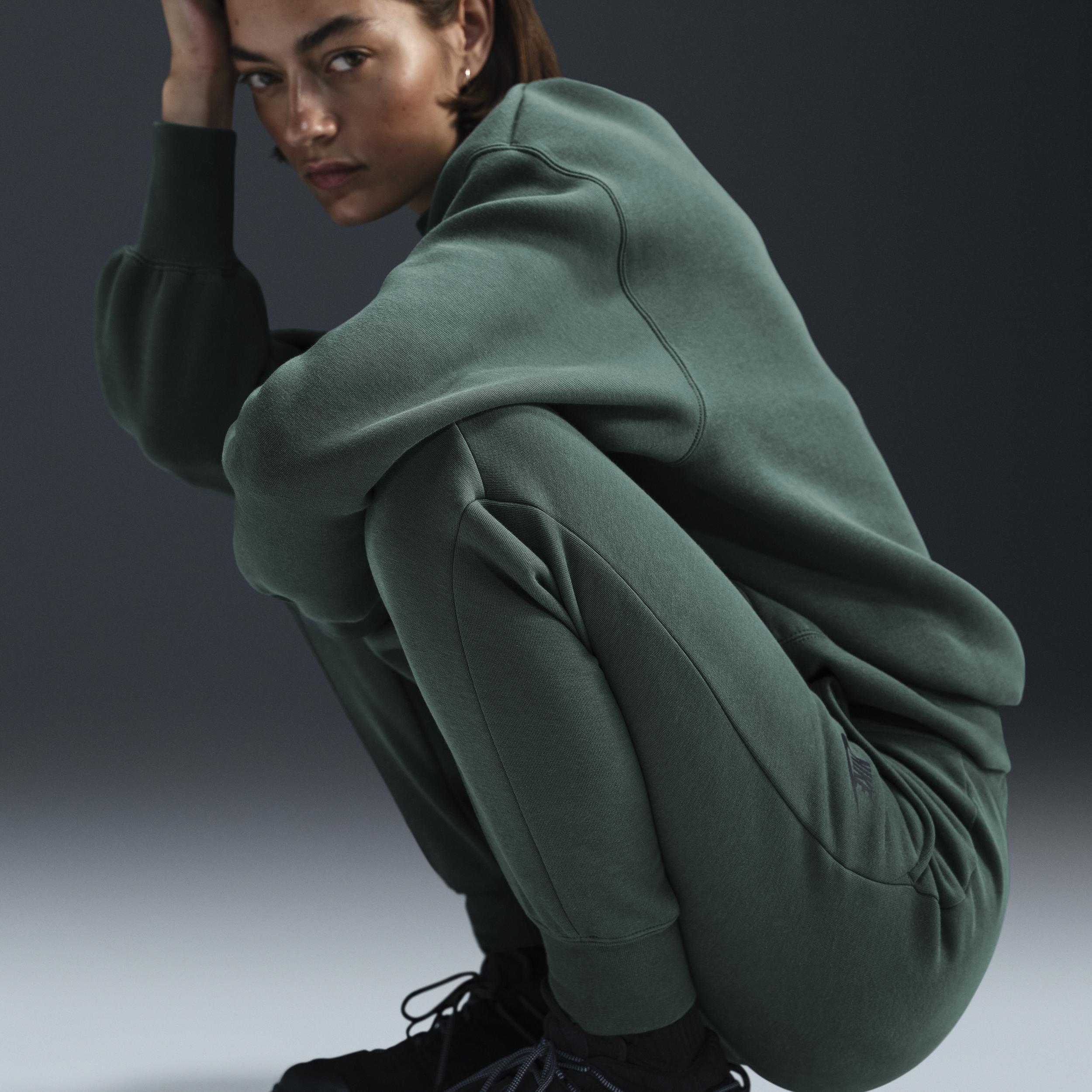 Women's Nike Sportswear Tech Fleece Oversized Crew-Neck Sweatshirt Product Image