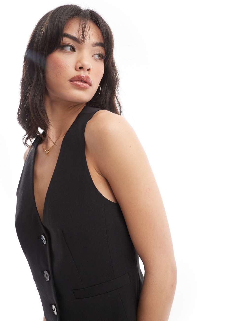 ASOS DESIGN vest in black Product Image