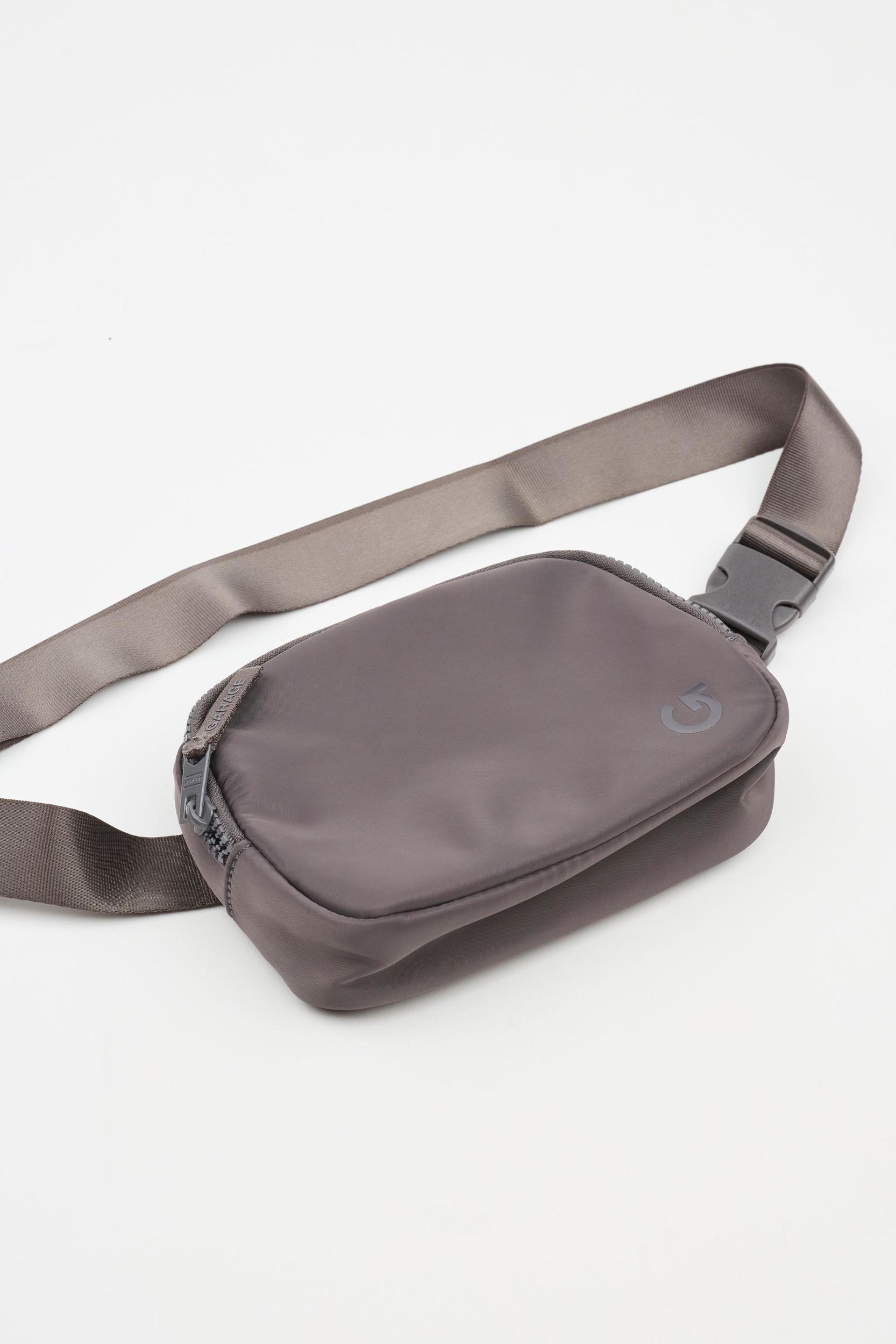 Active Belt Bag Product Image