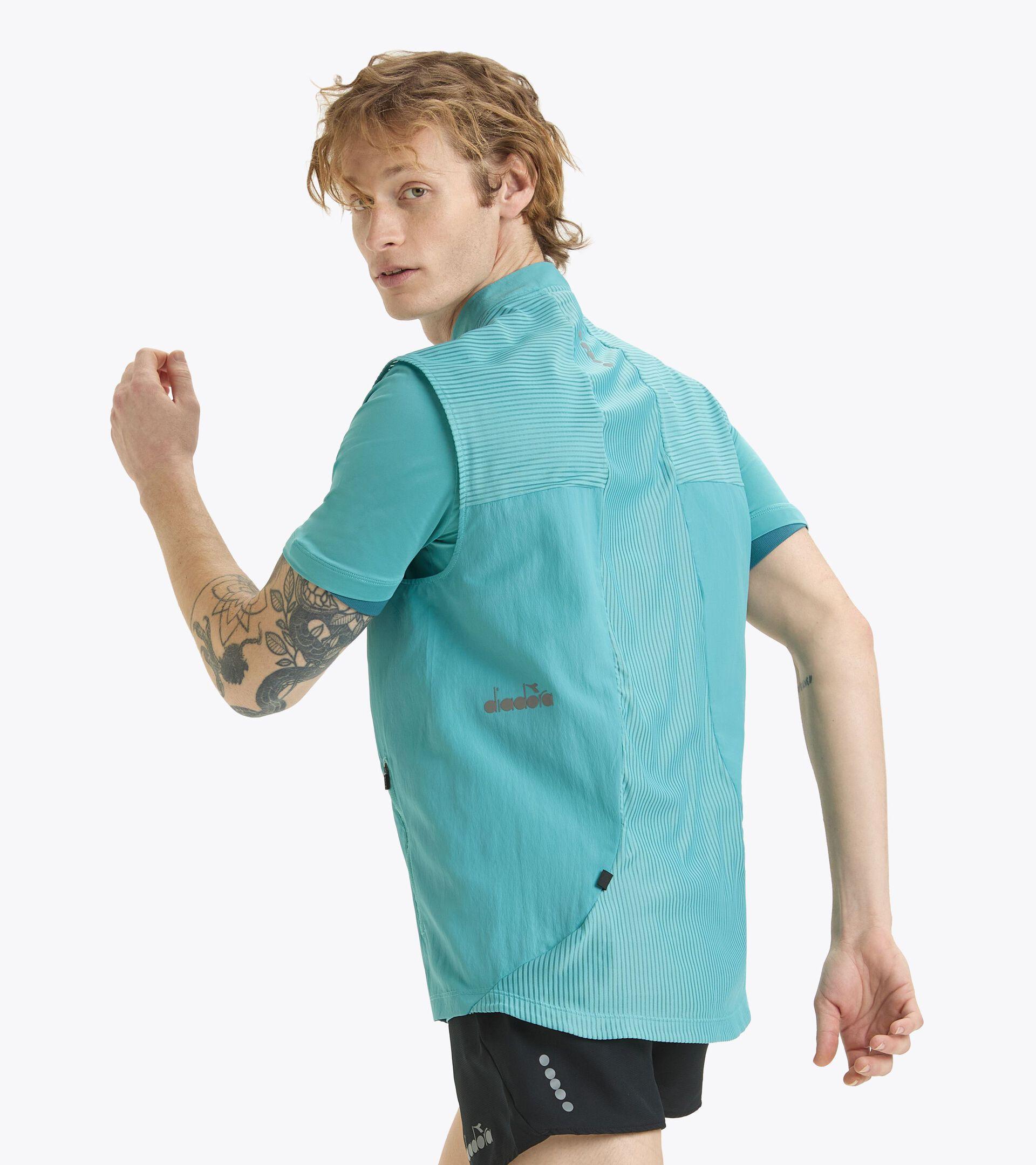 MULTILAYER VEST RUN CREW Product Image