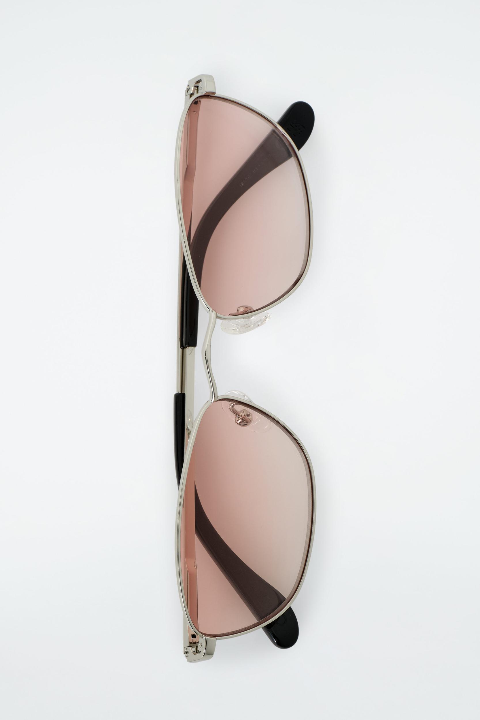 WIRE-FRAME CAT-EYE SUNGLASSES Product Image