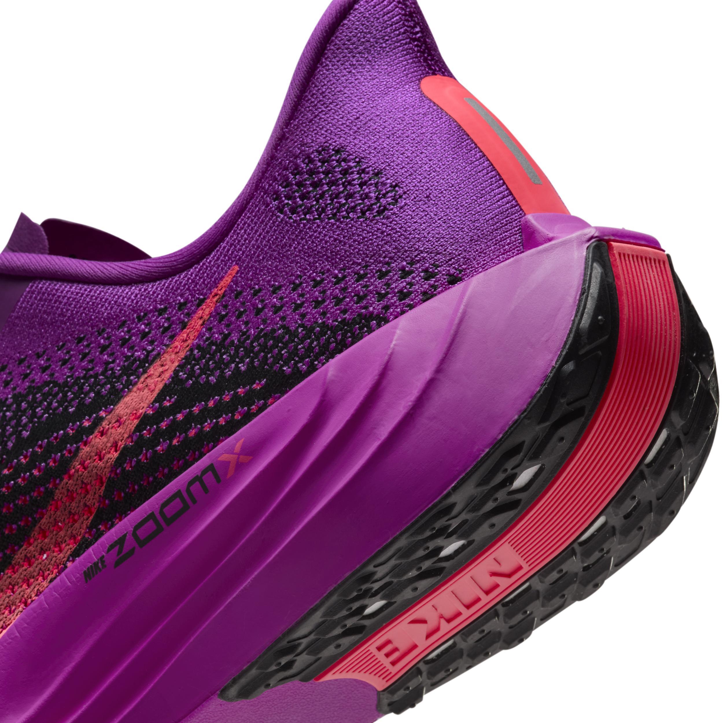 Nike Men's Pegasus Plus Road Running Shoes Product Image