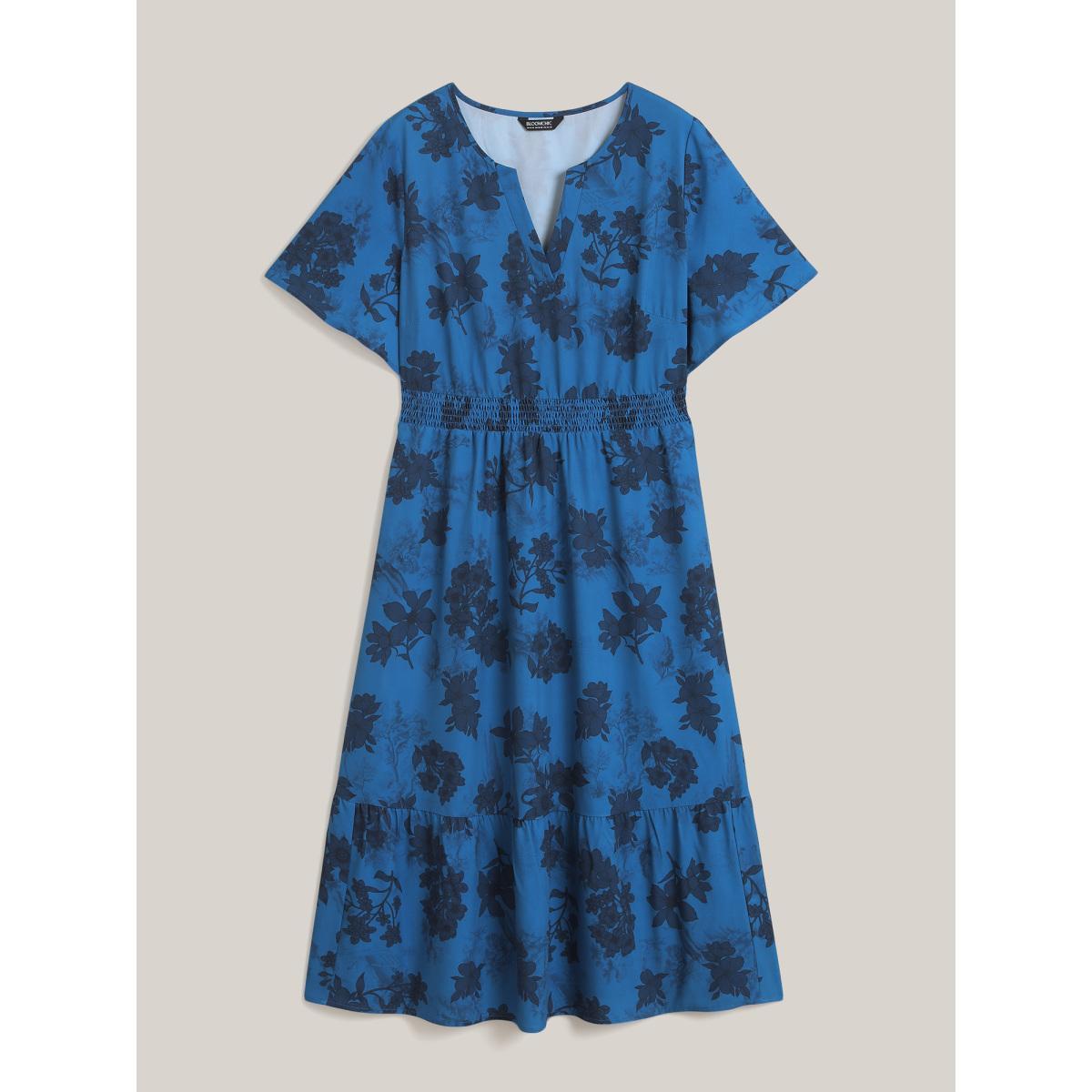 Plus Size Silhouette Flower Shirred Pockets Midi Dress Mediumblue Women Elegant Shirred Notched collar Short sleeve Curvy BloomChic 30/6X Product Image