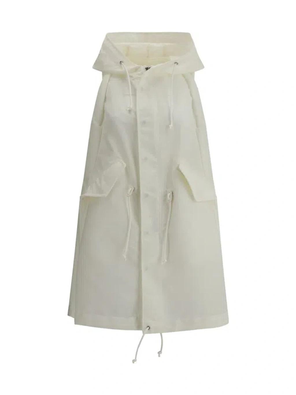 SACAI Sleeveless Oversized Jacket In White Product Image