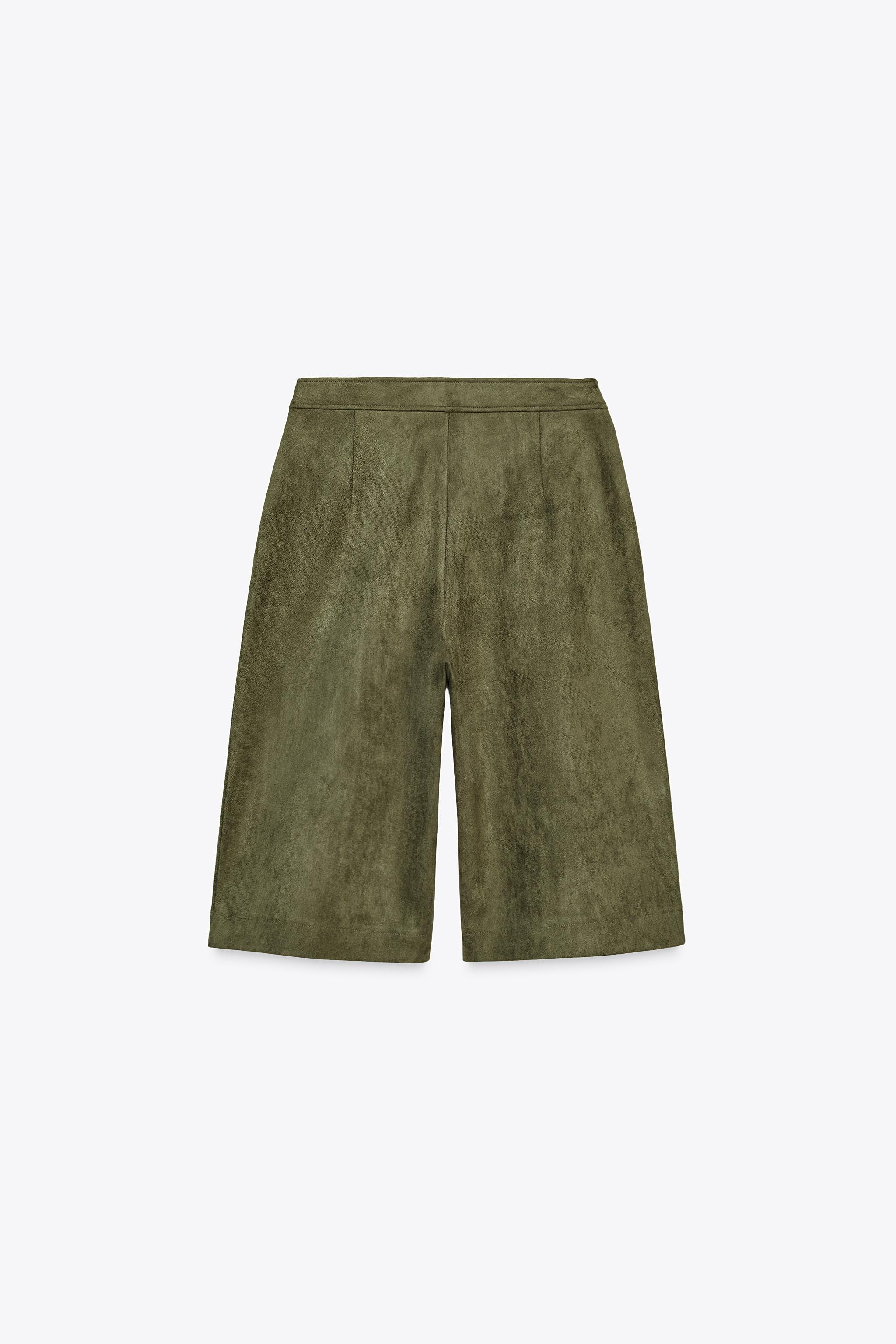 SUEDE EFFECT SHORTS Product Image