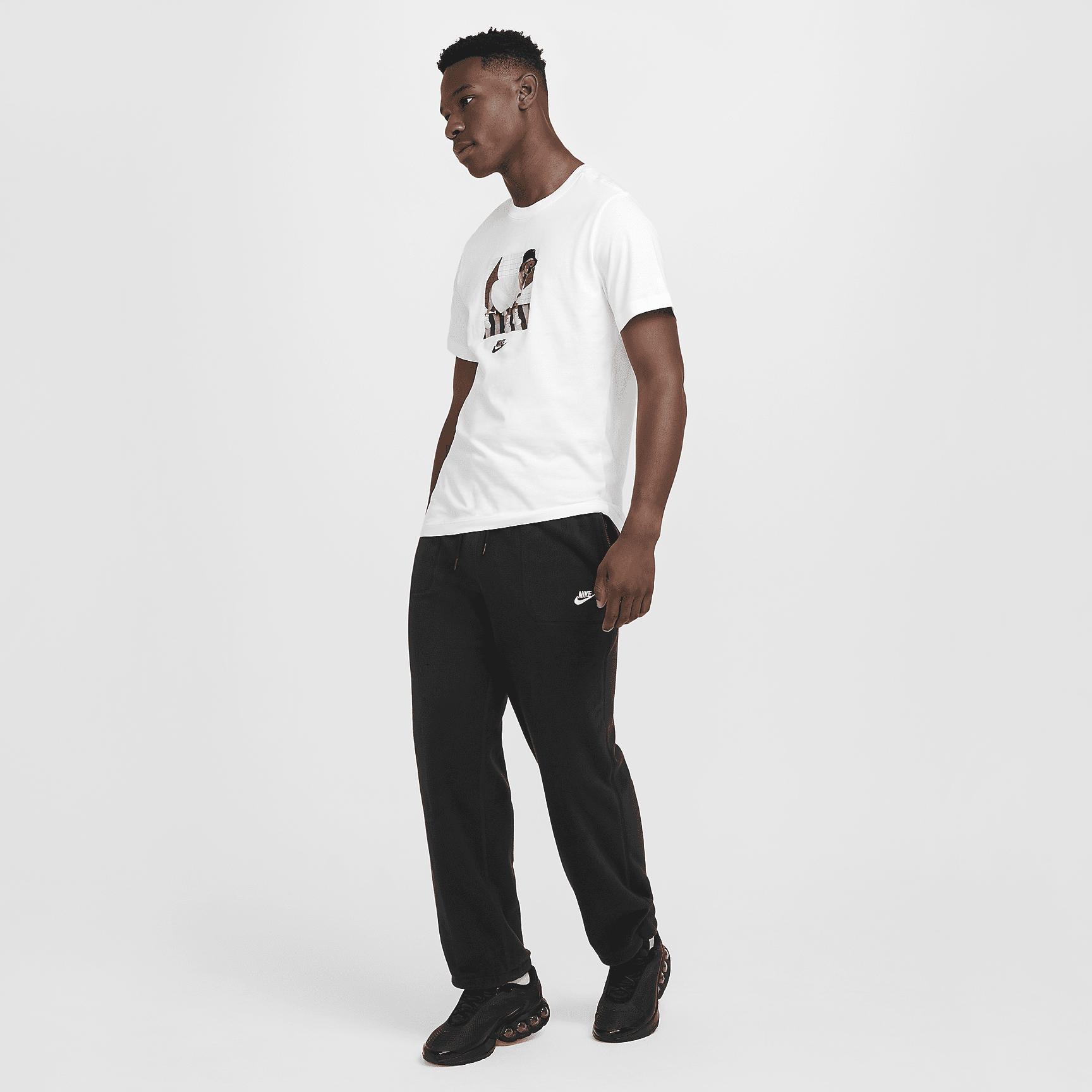 Nike Sportswear T-Shirt Product Image