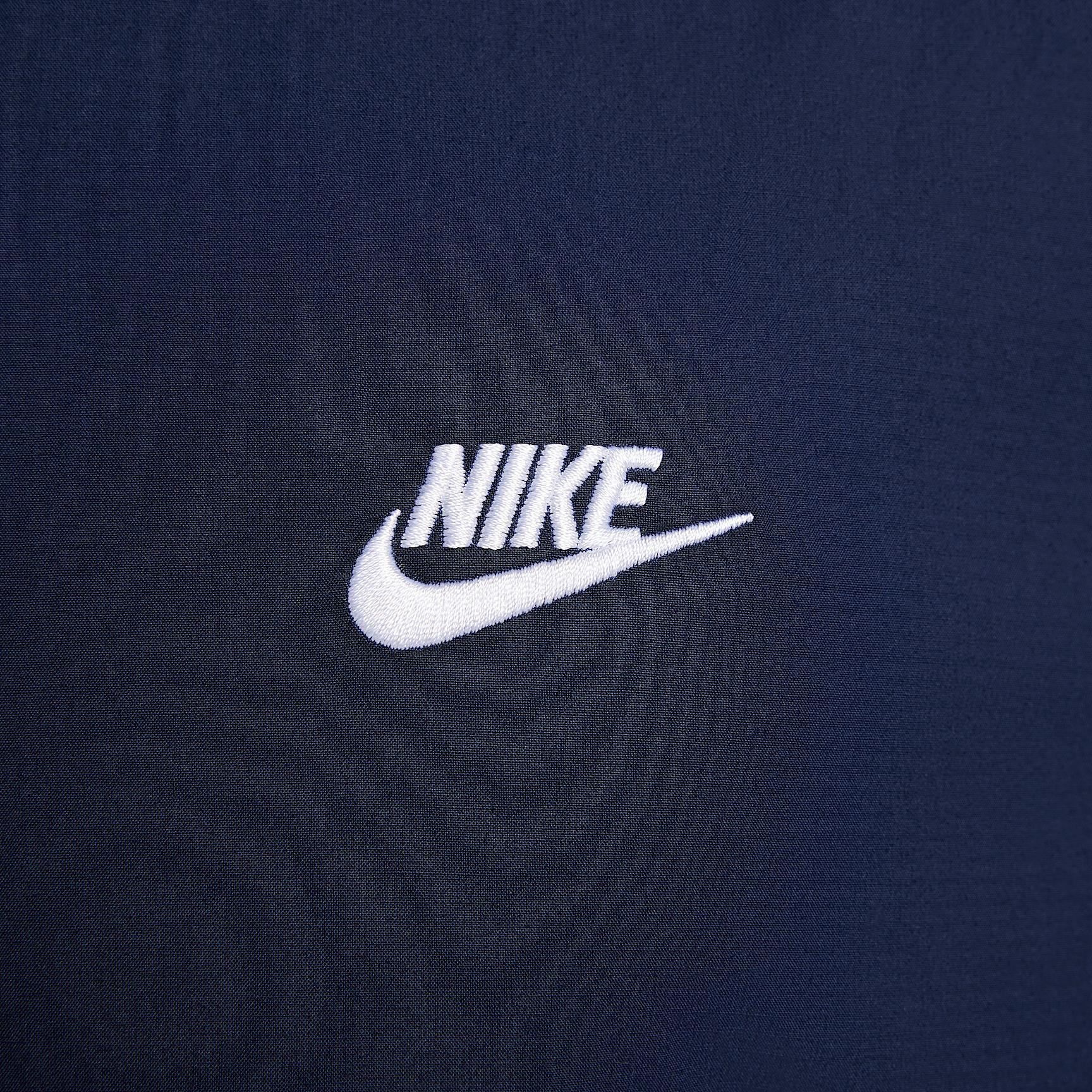 Nike Club Men's Short-Sleeve Button-Down Shirt Product Image