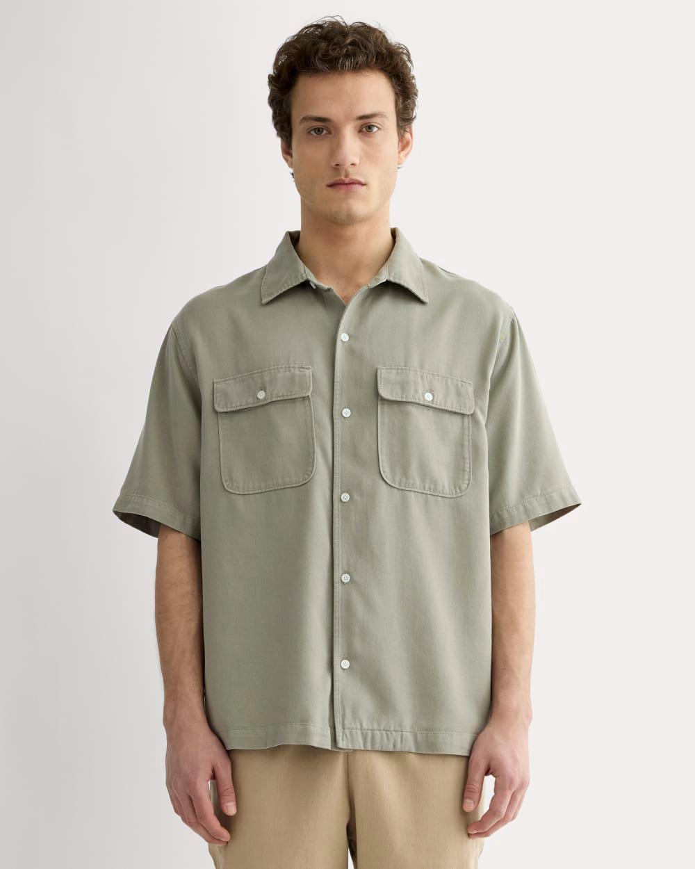 Mens Relaxed Utility Shirt in Buttersoft by Everlane Product Image