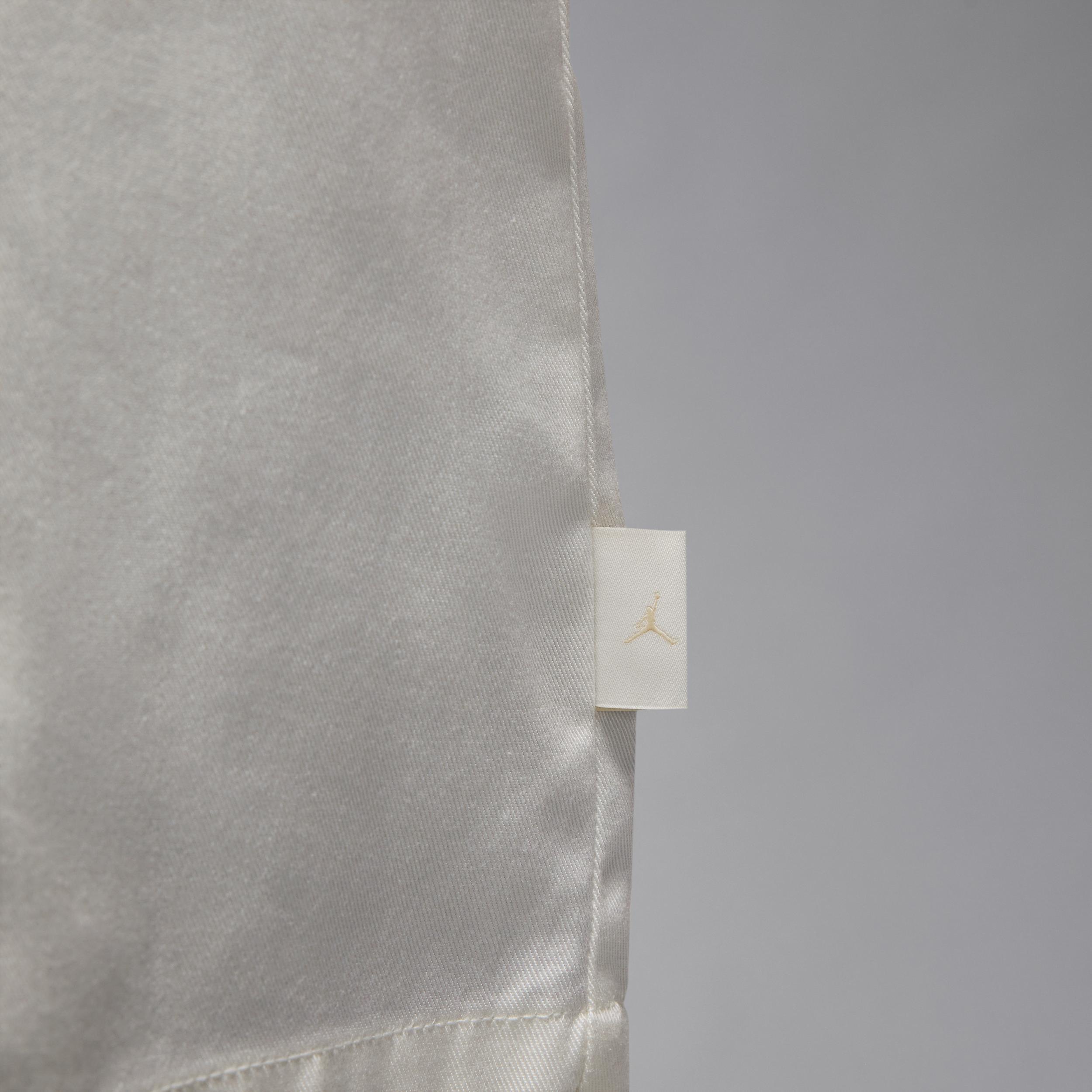 Womens Air Jordan Long-Sleeve Woven Top | HJ0020-133 Product Image