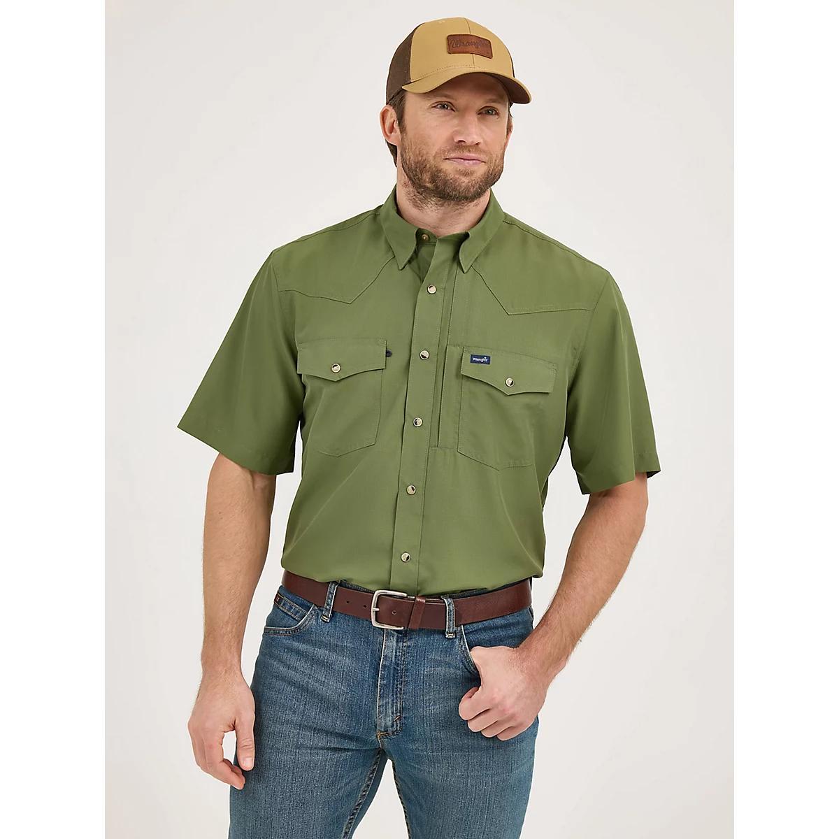 Men's Wrangler Performance Snap Short Sleeve Solid Shirt in Forest Product Image