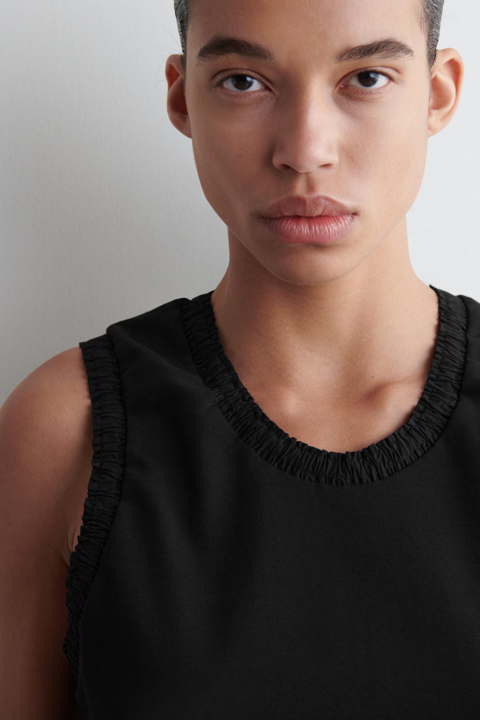 GATHERED COTTON TANK TOP Product Image