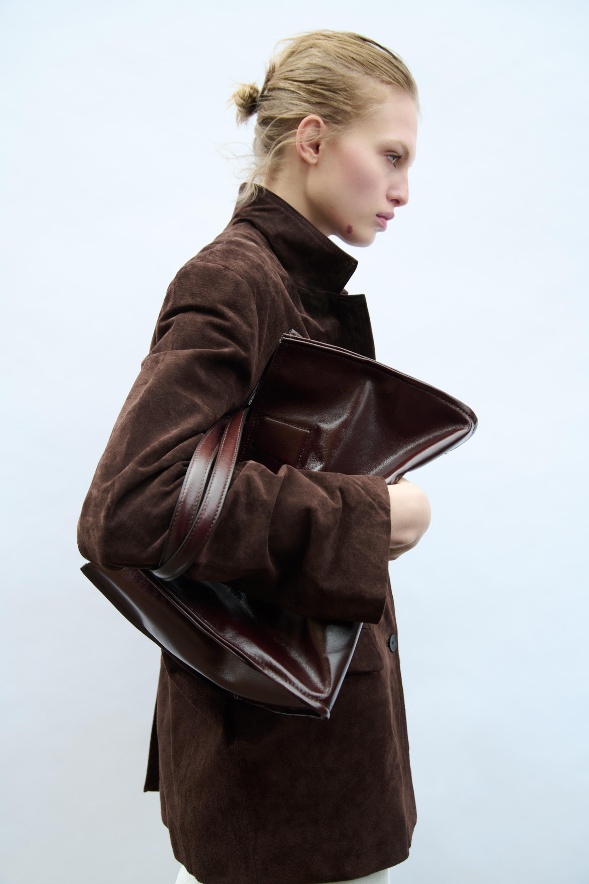 LEATHER SHOPPER Product Image