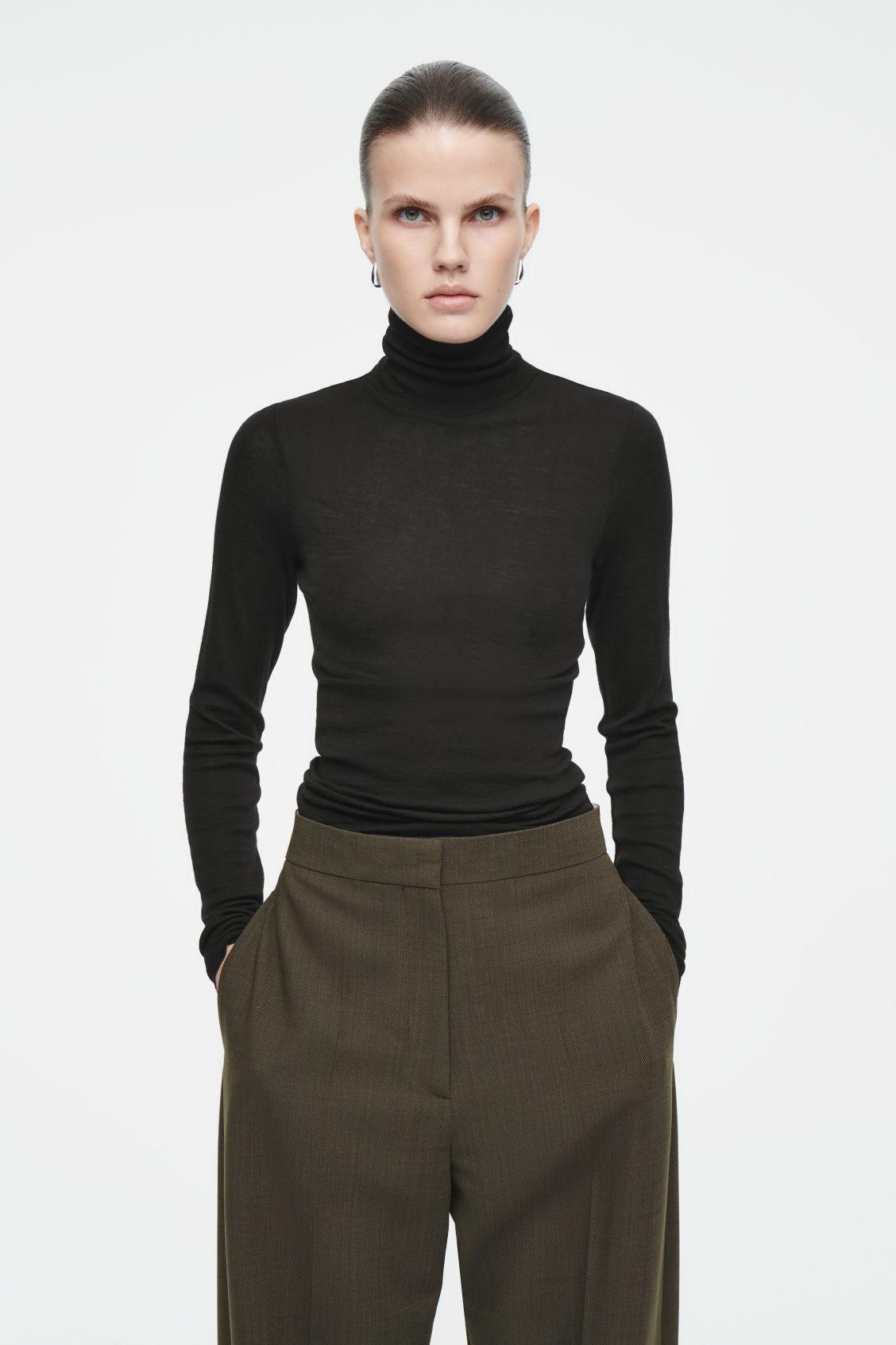 MERINO WOOL TURTLENECK TOP Product Image